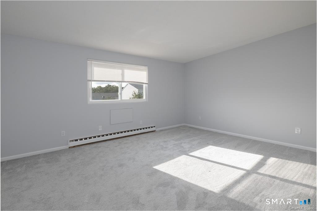 565 Clark Avenue Unit #6 photo 15