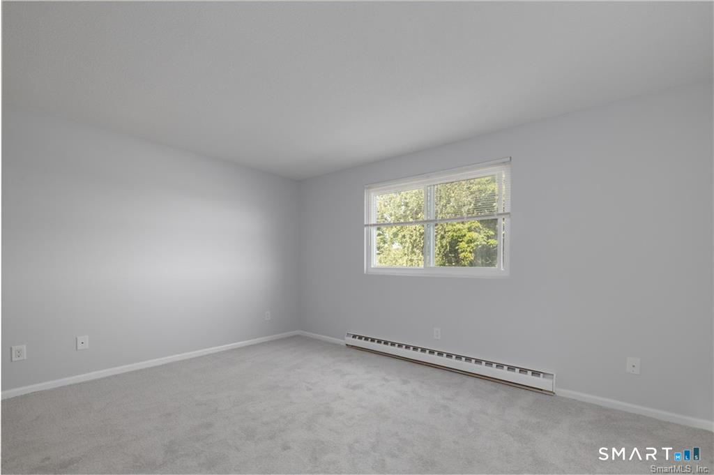 565 Clark Avenue Unit #6 photo 17