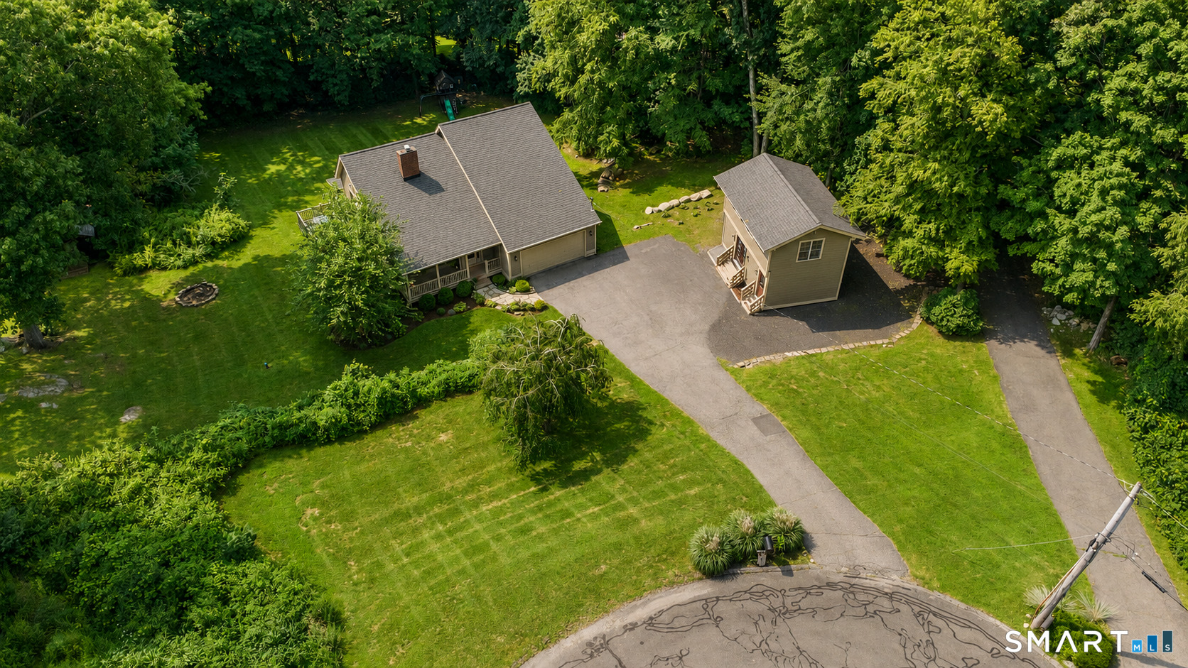 10 Anna Drive photo 3