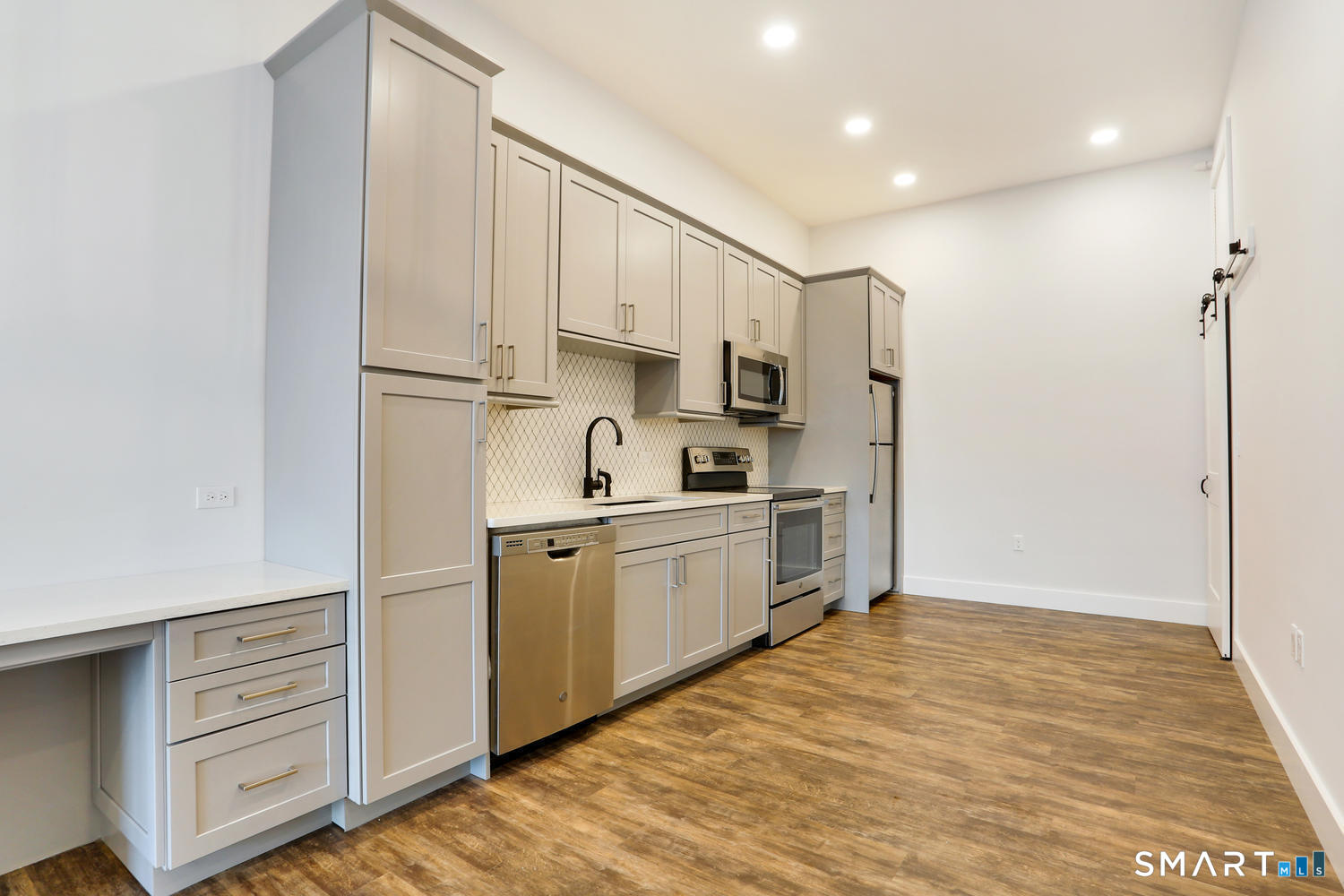 44 Greenwich Avenue, Greenwich, Connecticut photo 5