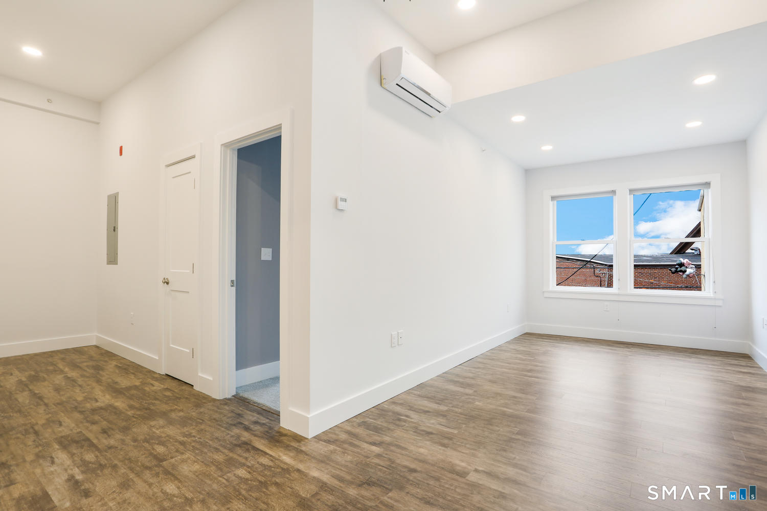 44 Greenwich Avenue, Greenwich, Connecticut photo 3