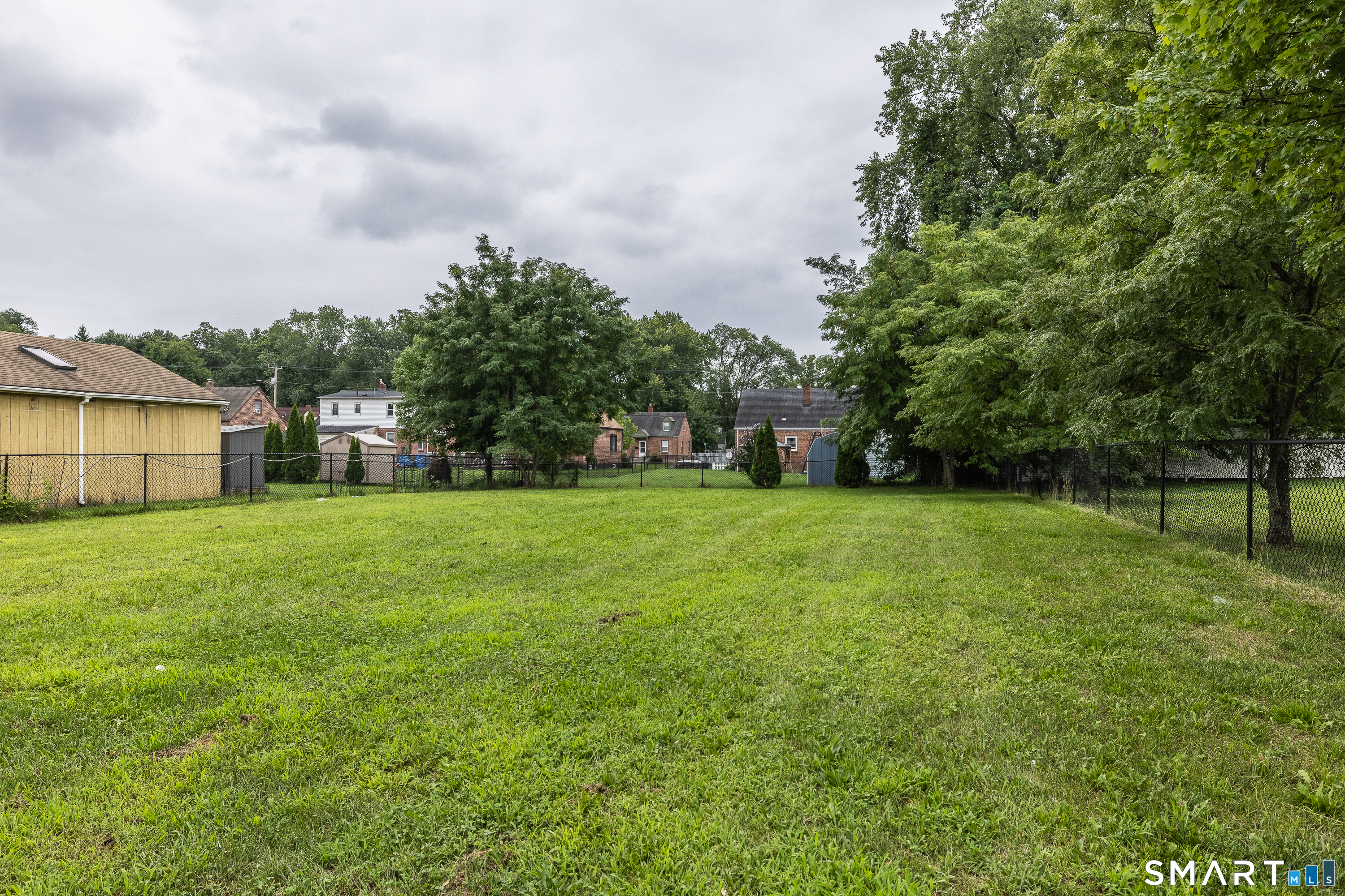 118 Bryden Terrace photo 32