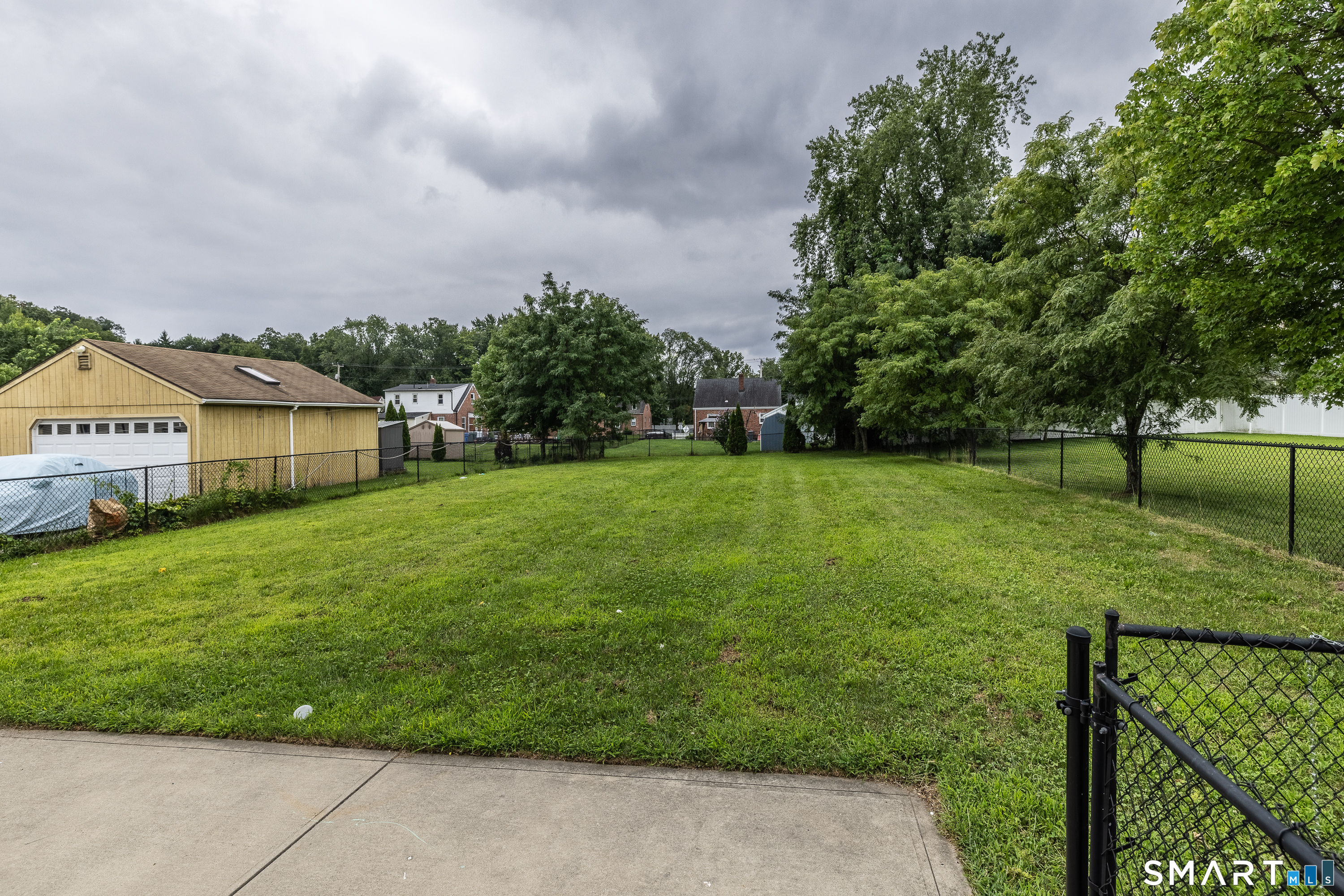 118 Bryden Terrace photo 31