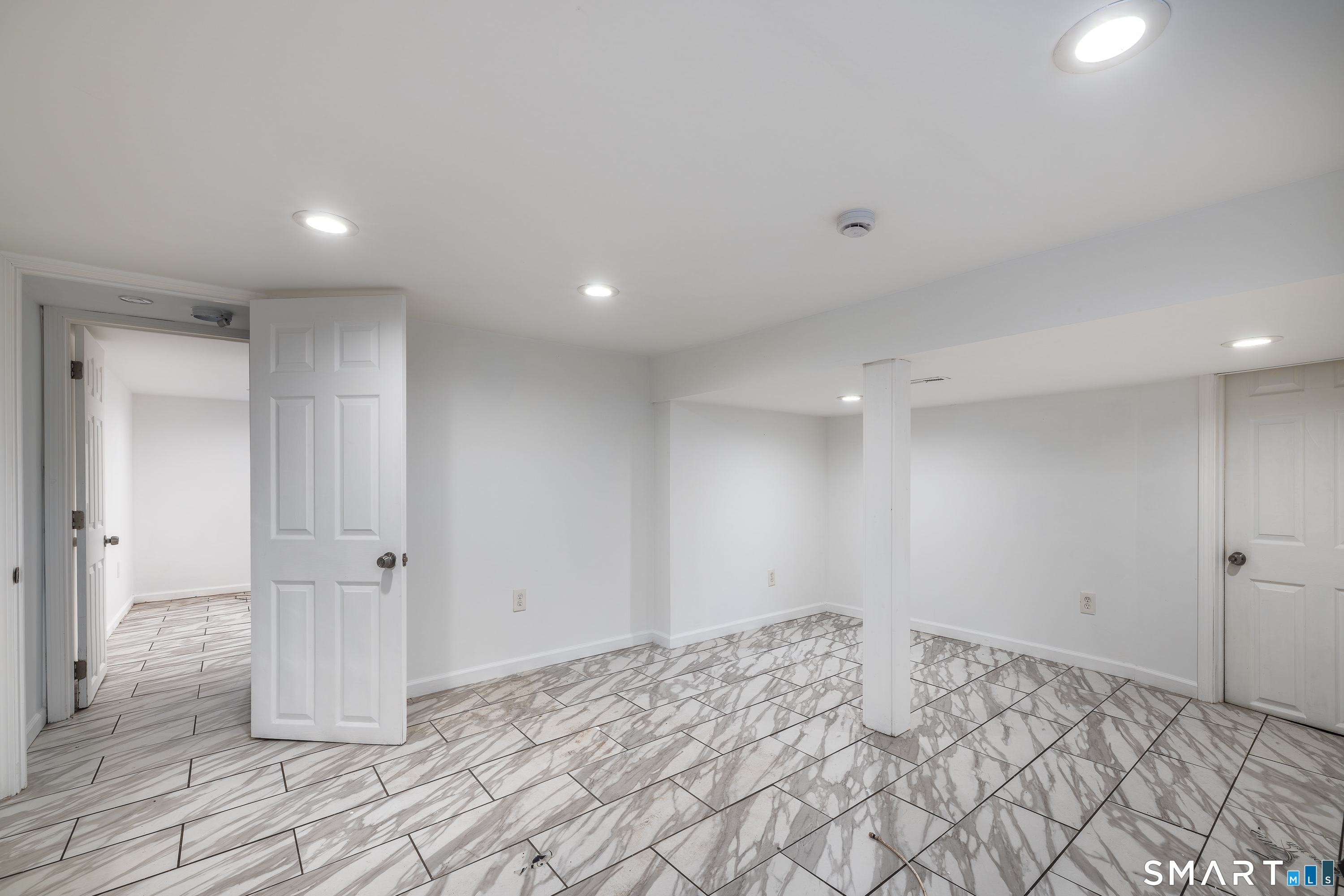 118 Bryden Terrace photo 24