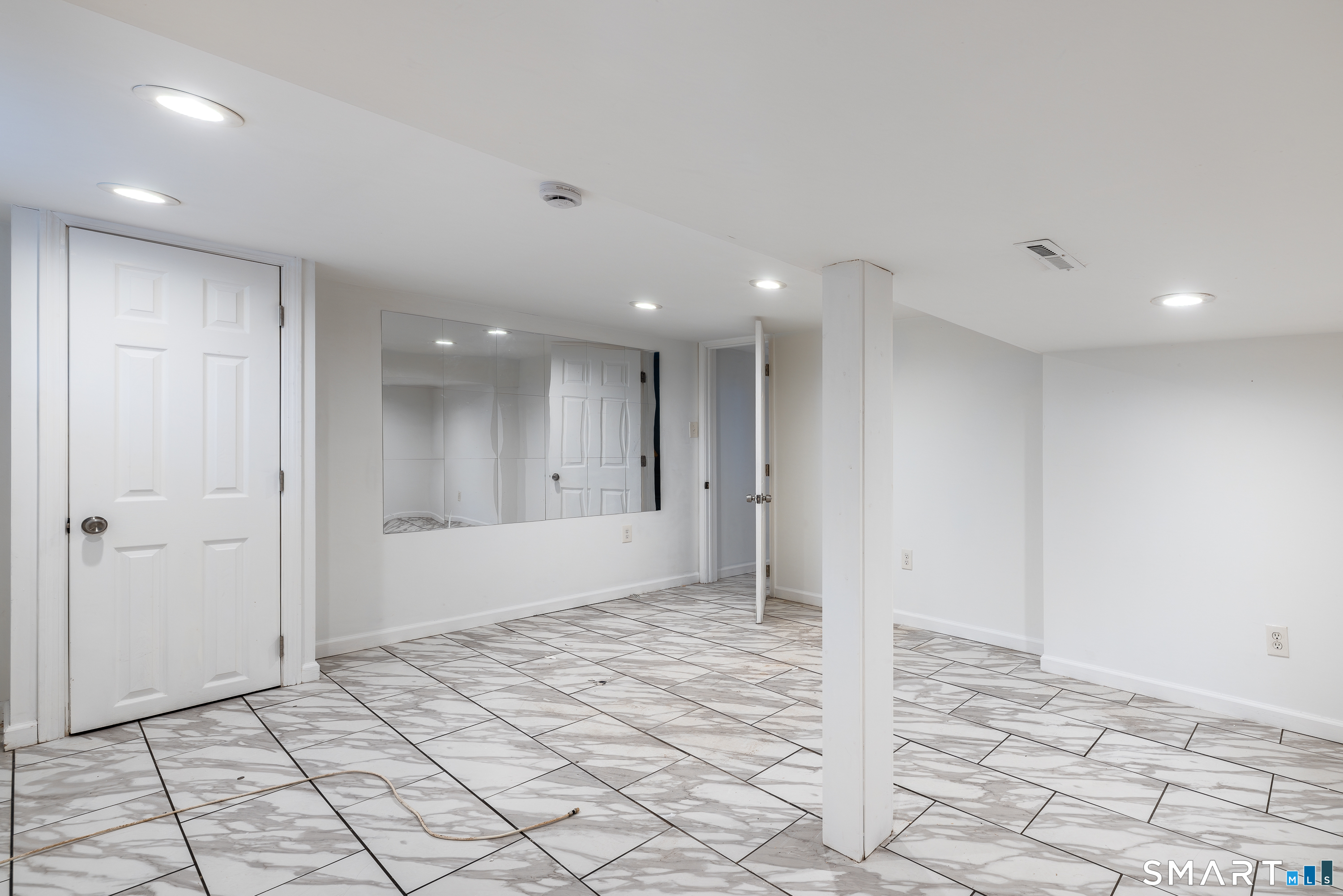 118 Bryden Terrace photo 25