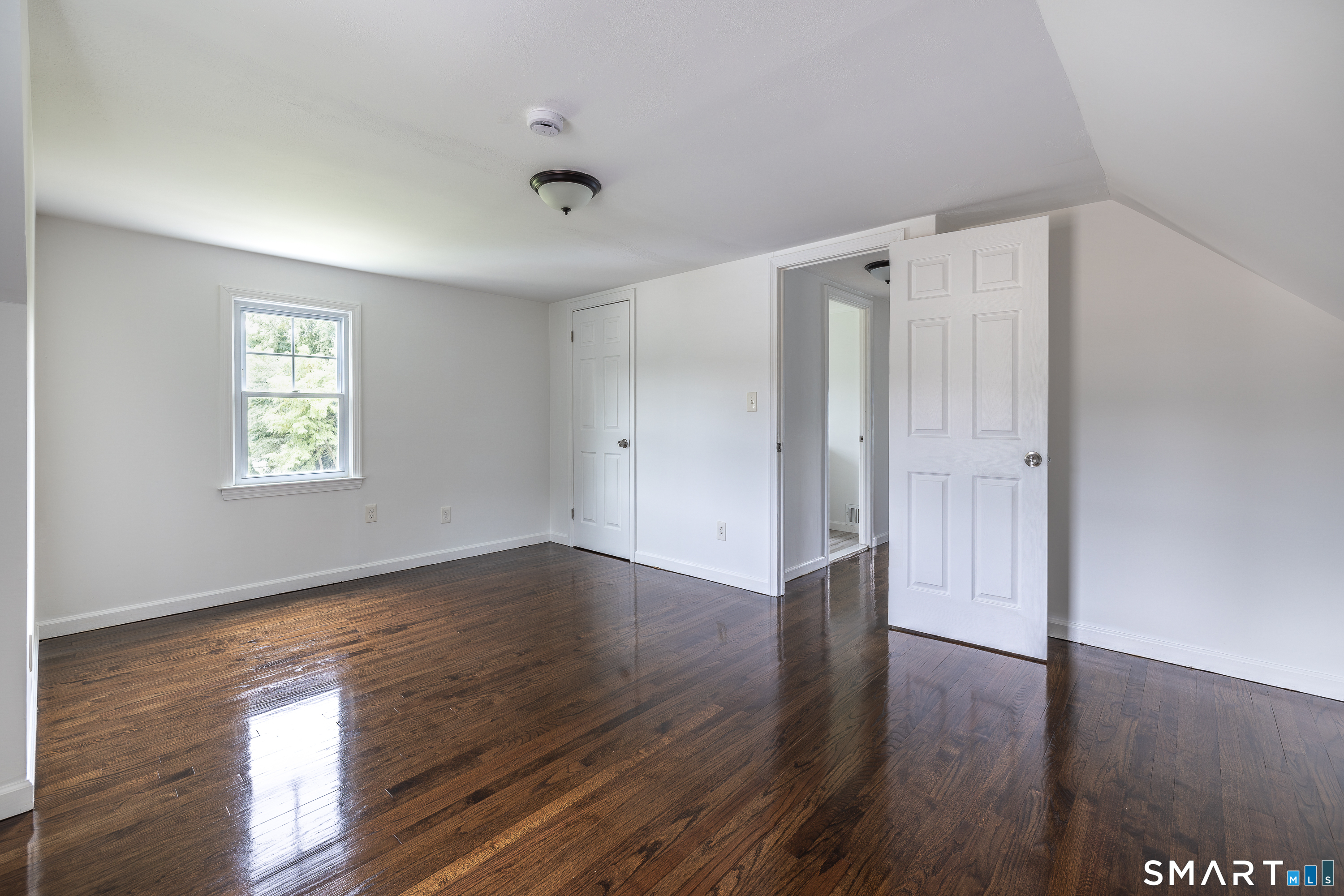 118 Bryden Terrace photo 10