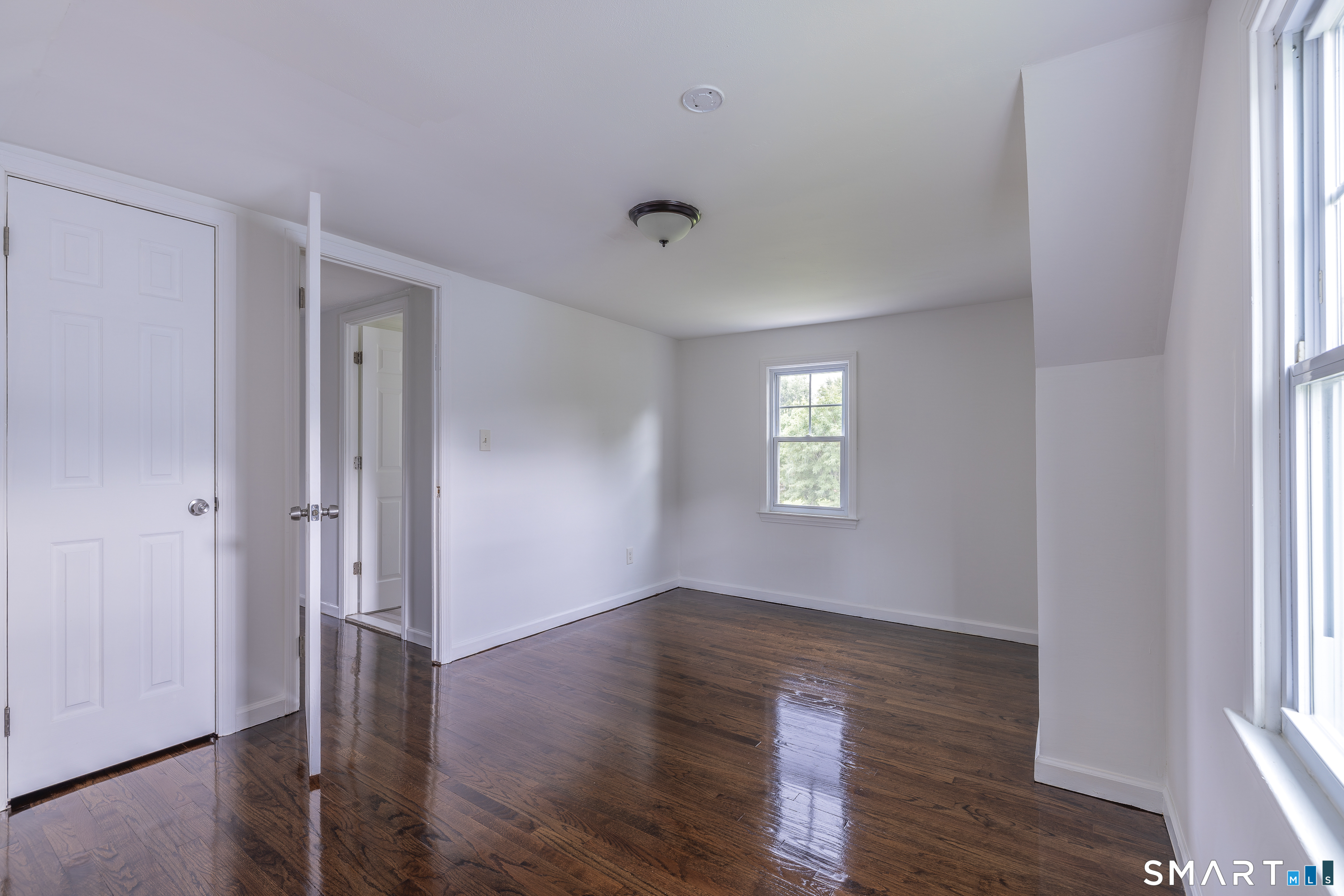 118 Bryden Terrace photo 14