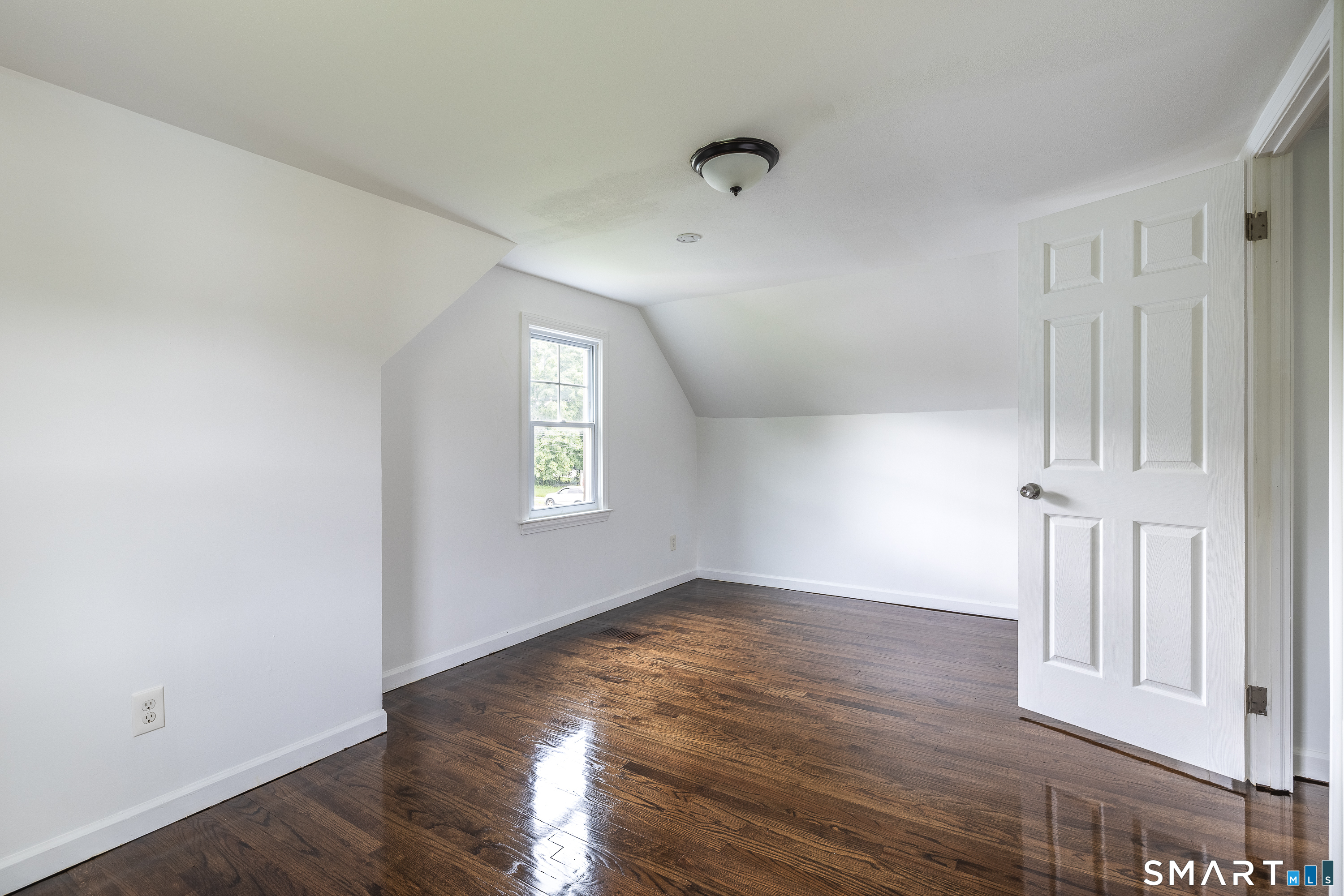 118 Bryden Terrace photo 15