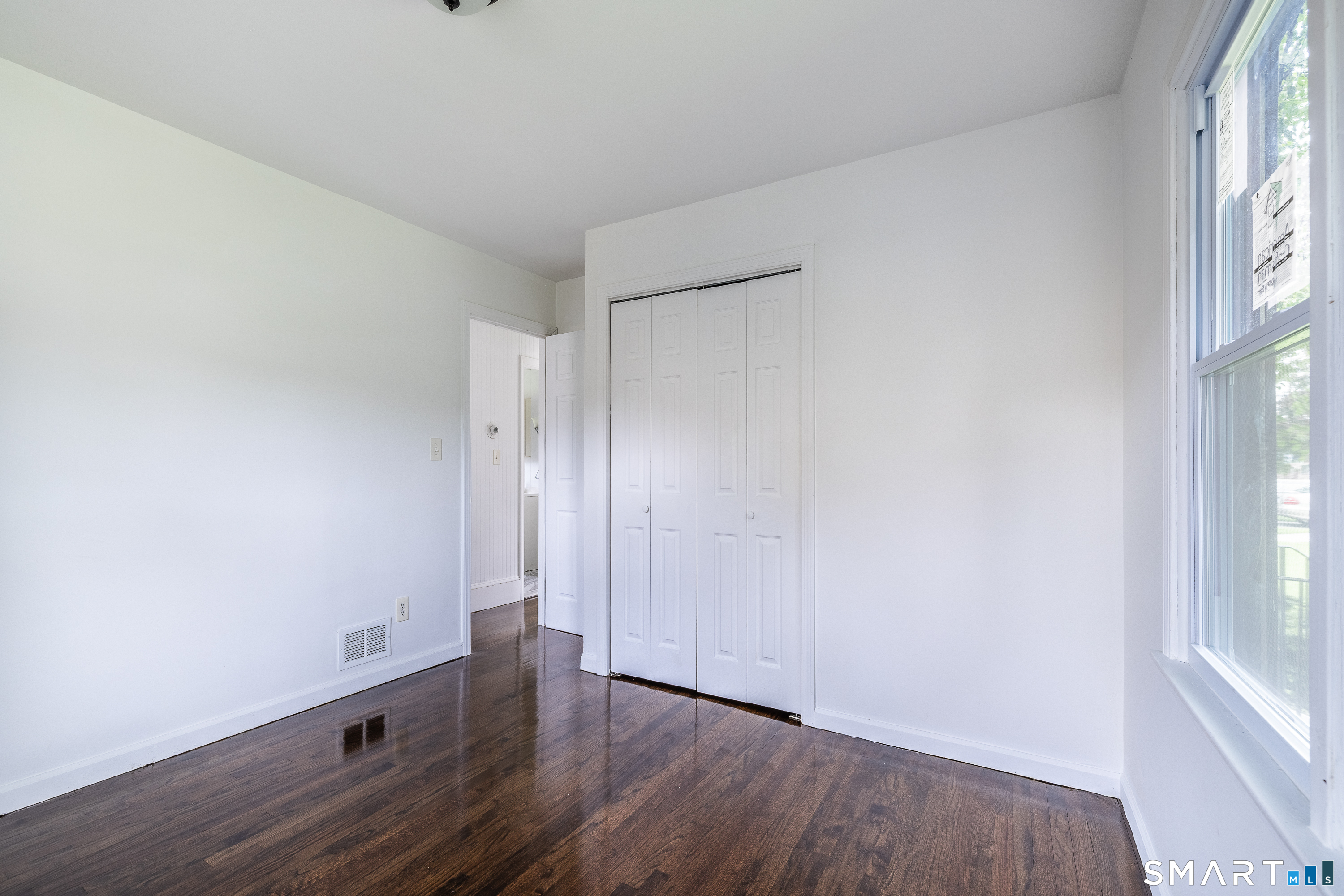 118 Bryden Terrace photo 19