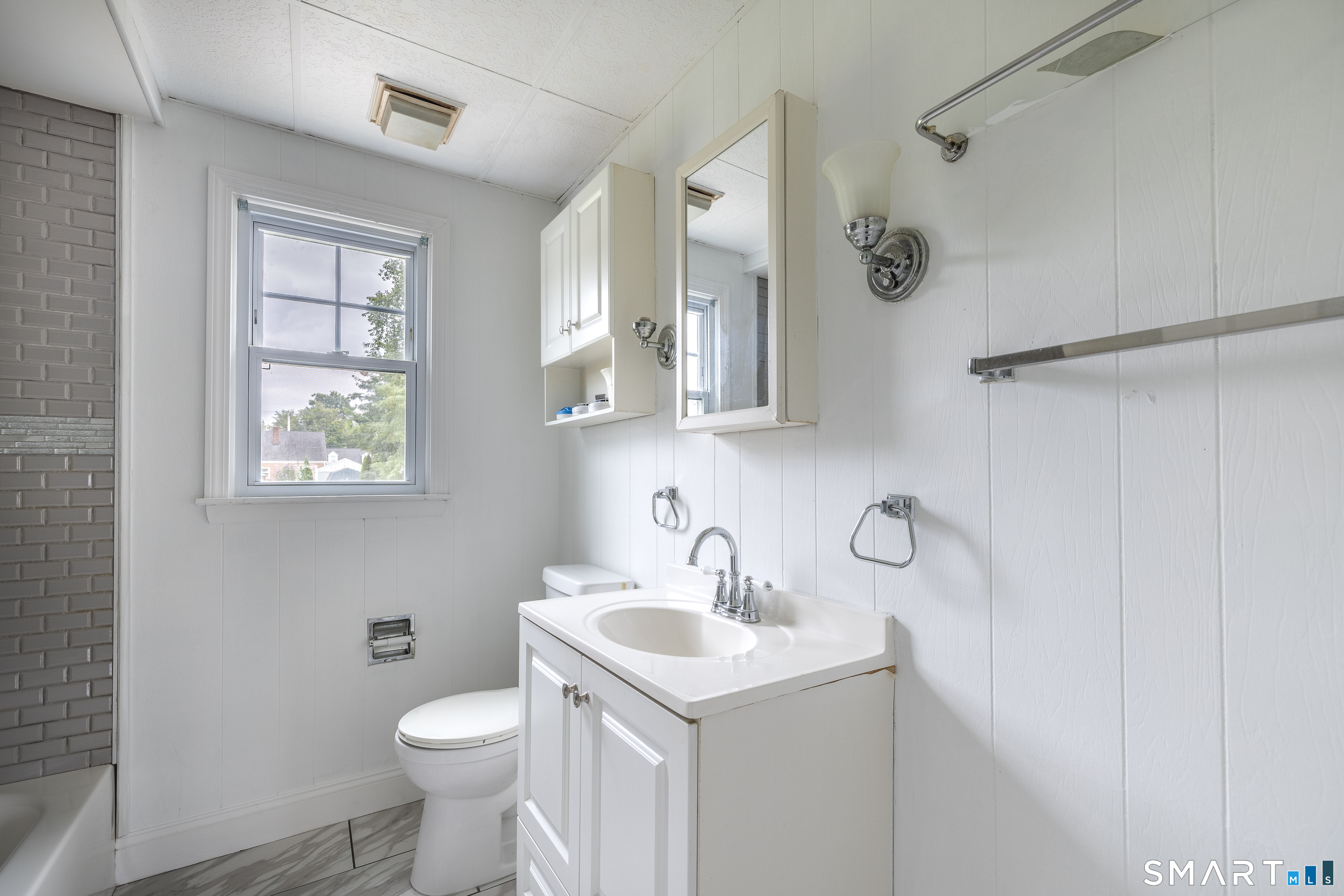 118 Bryden Terrace photo 20