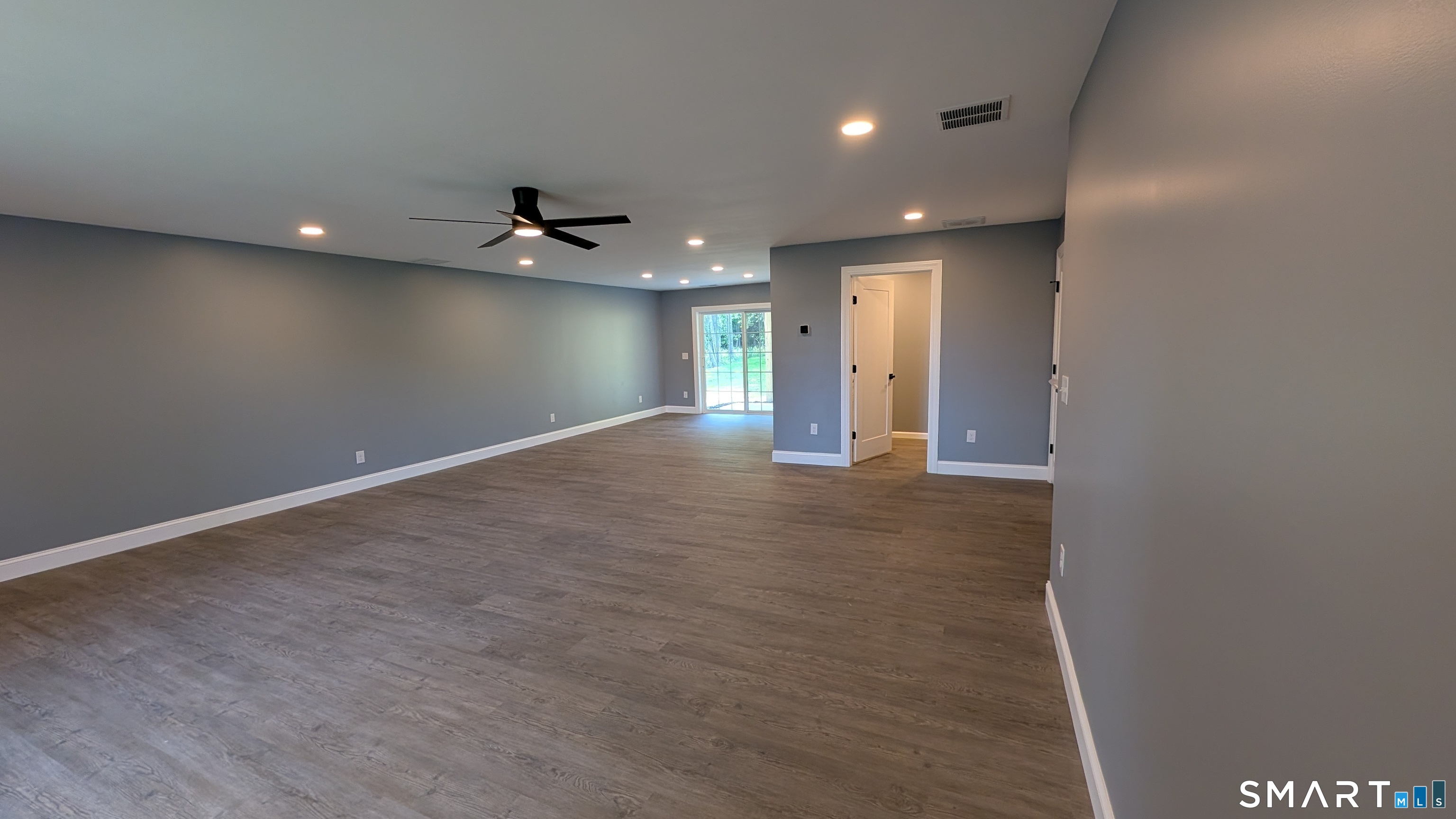 544 Wintergreen Avenue photo 14