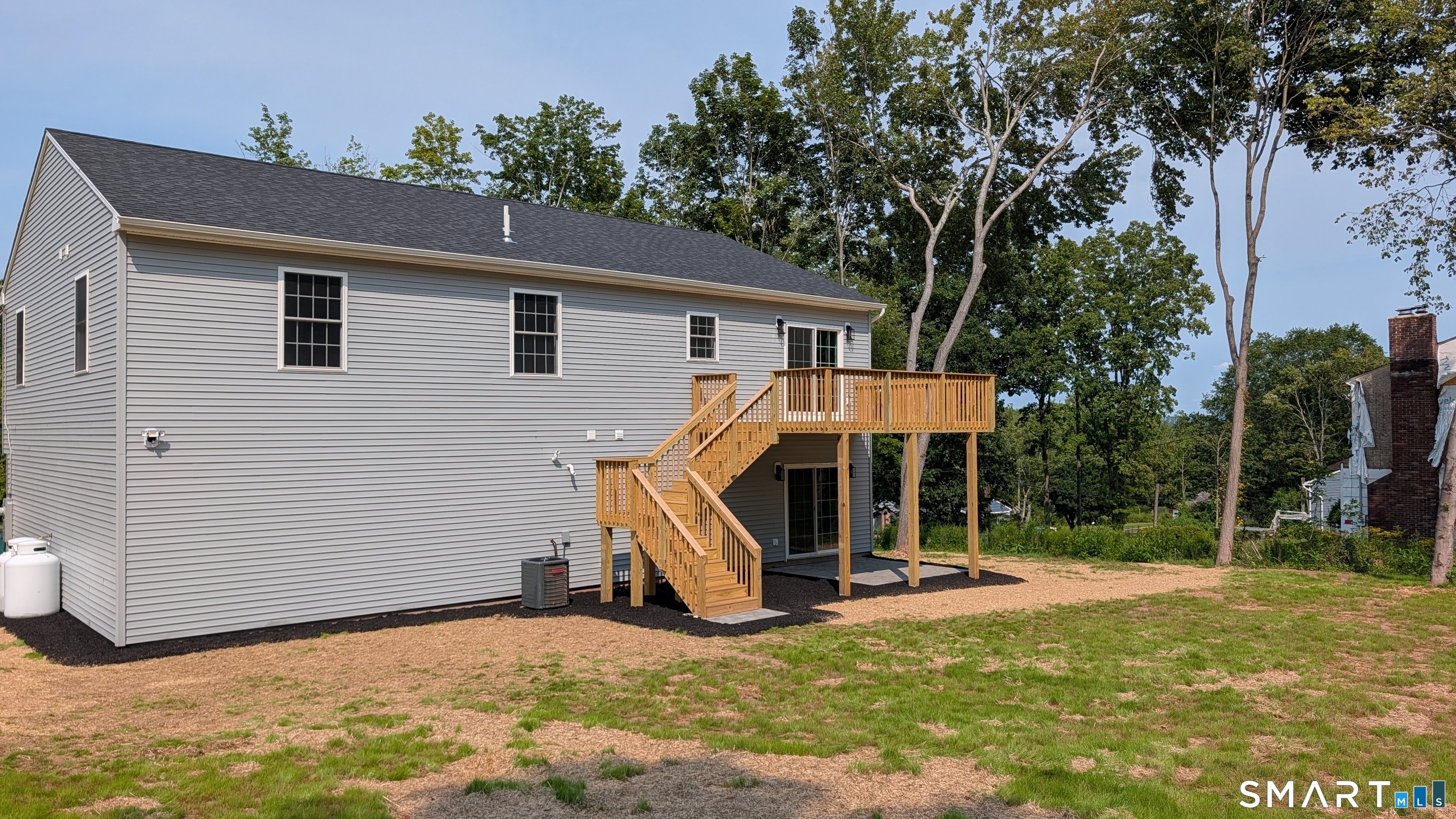 544 Wintergreen Avenue photo 11