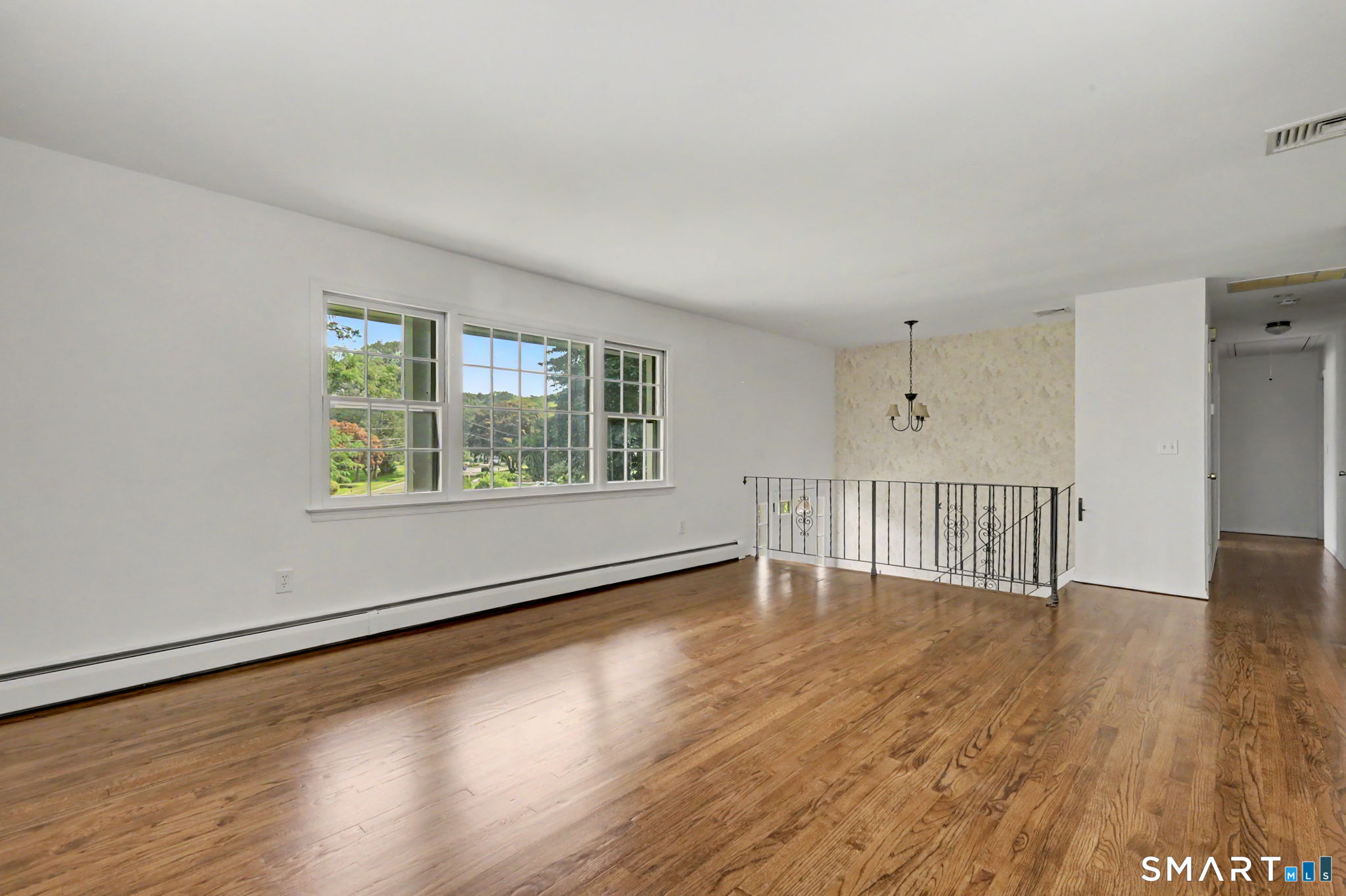 11 Lycett Court photo 4
