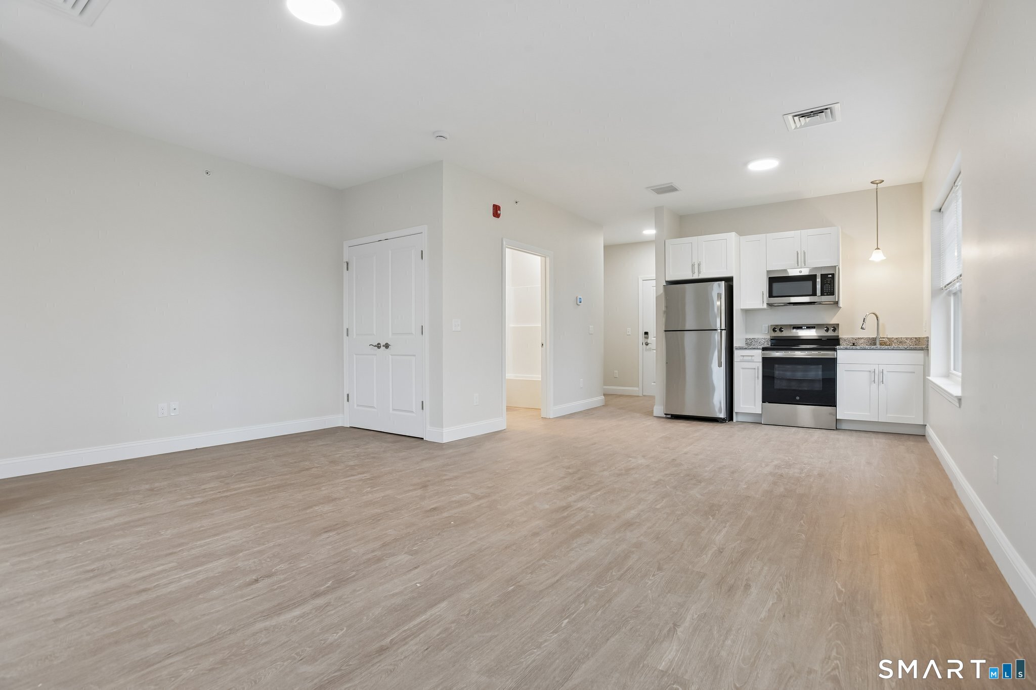 55 Steele Boulevard Unit #104 photo 2