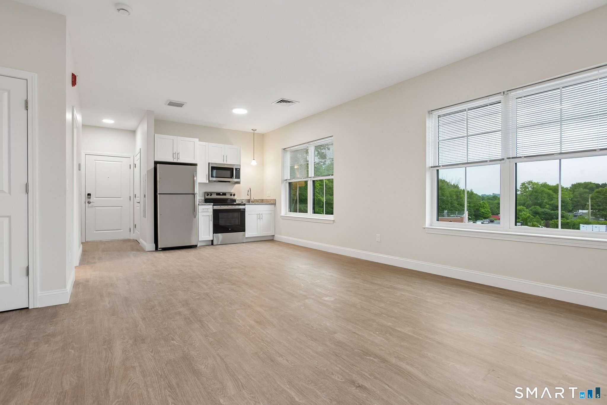 55 Steele Boulevard Unit #104 photo 3