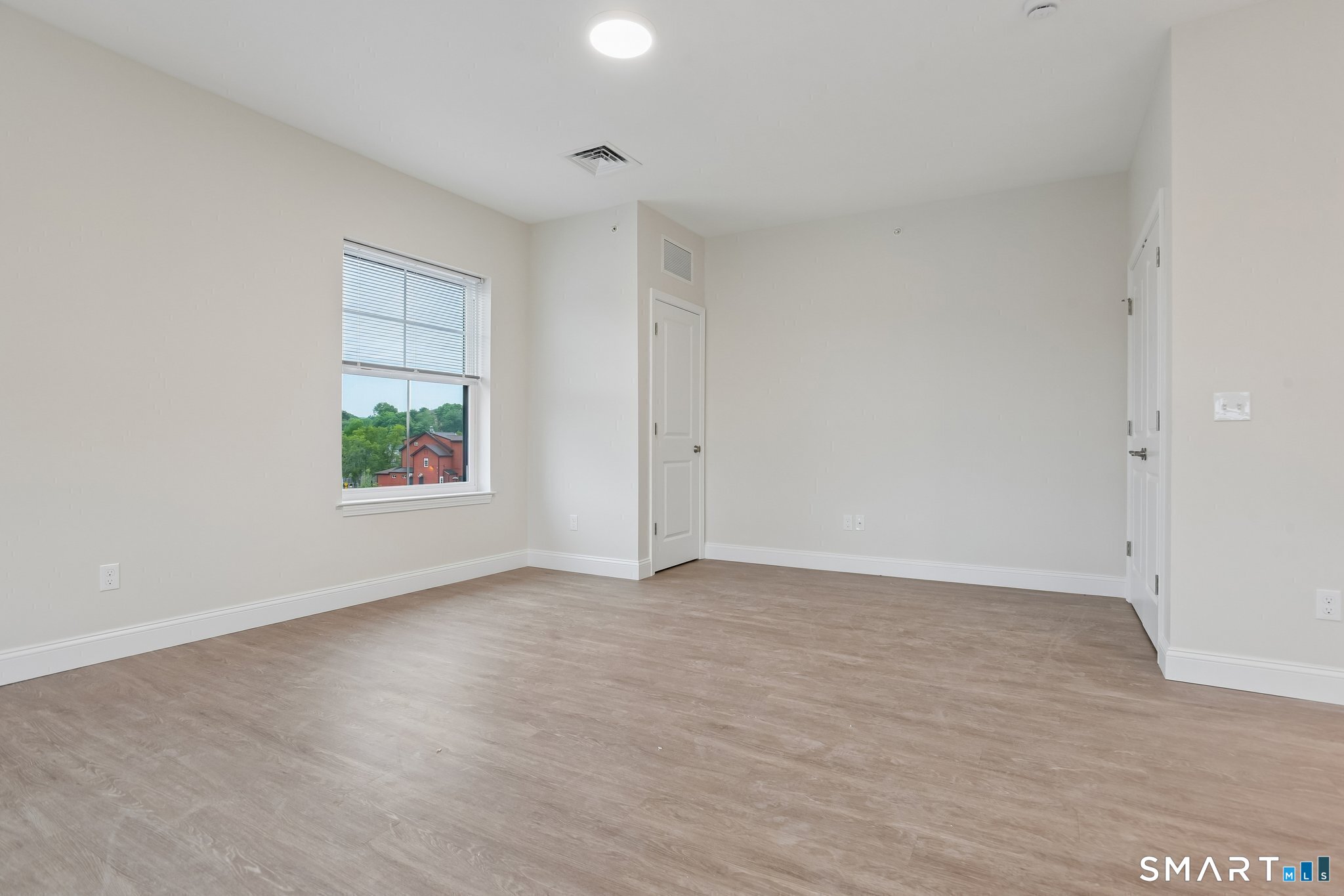 55 Steele Boulevard Unit #104 photo 4