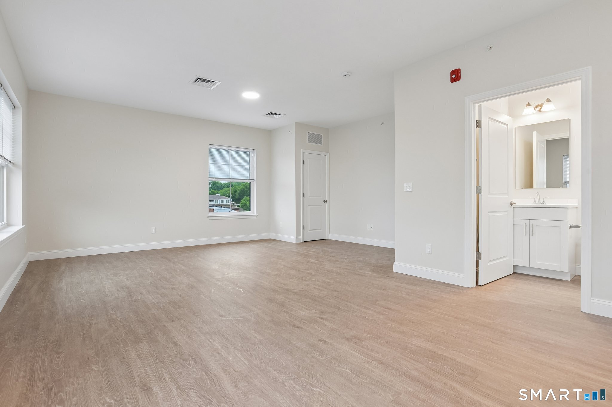 55 Steele Boulevard Unit #104 photo 5