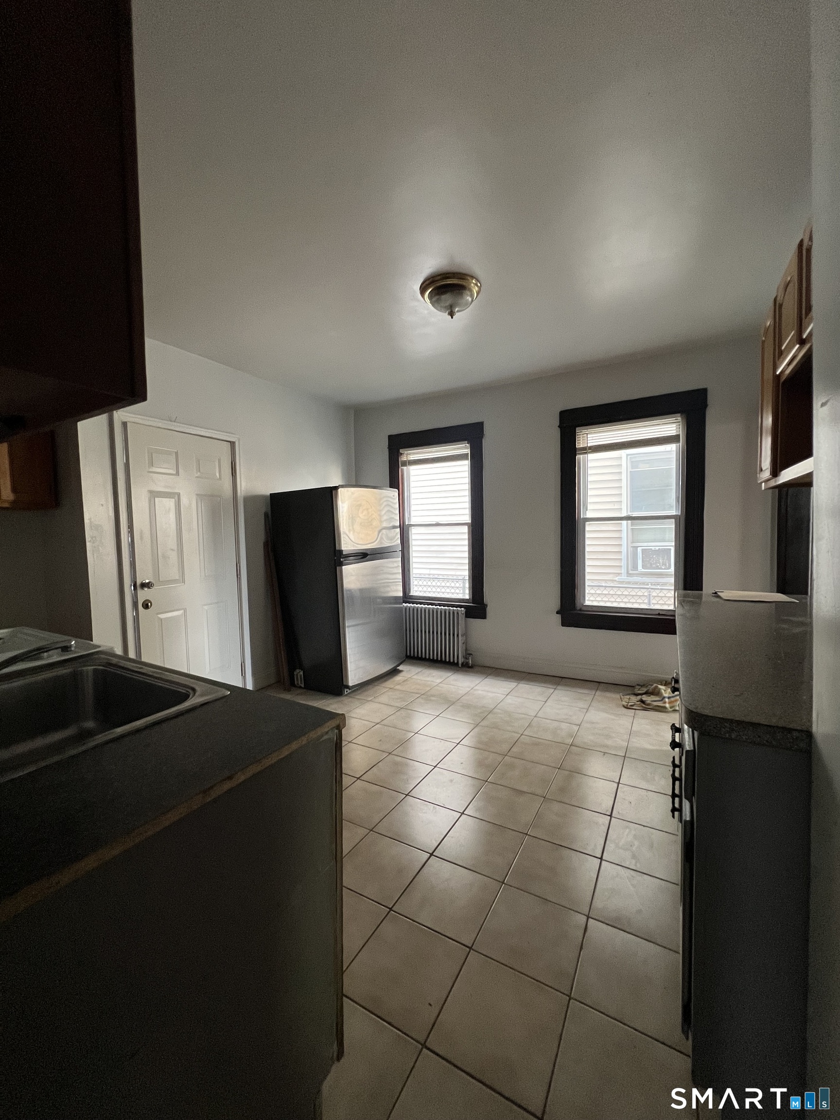 980 Howard Avenue photo 7
