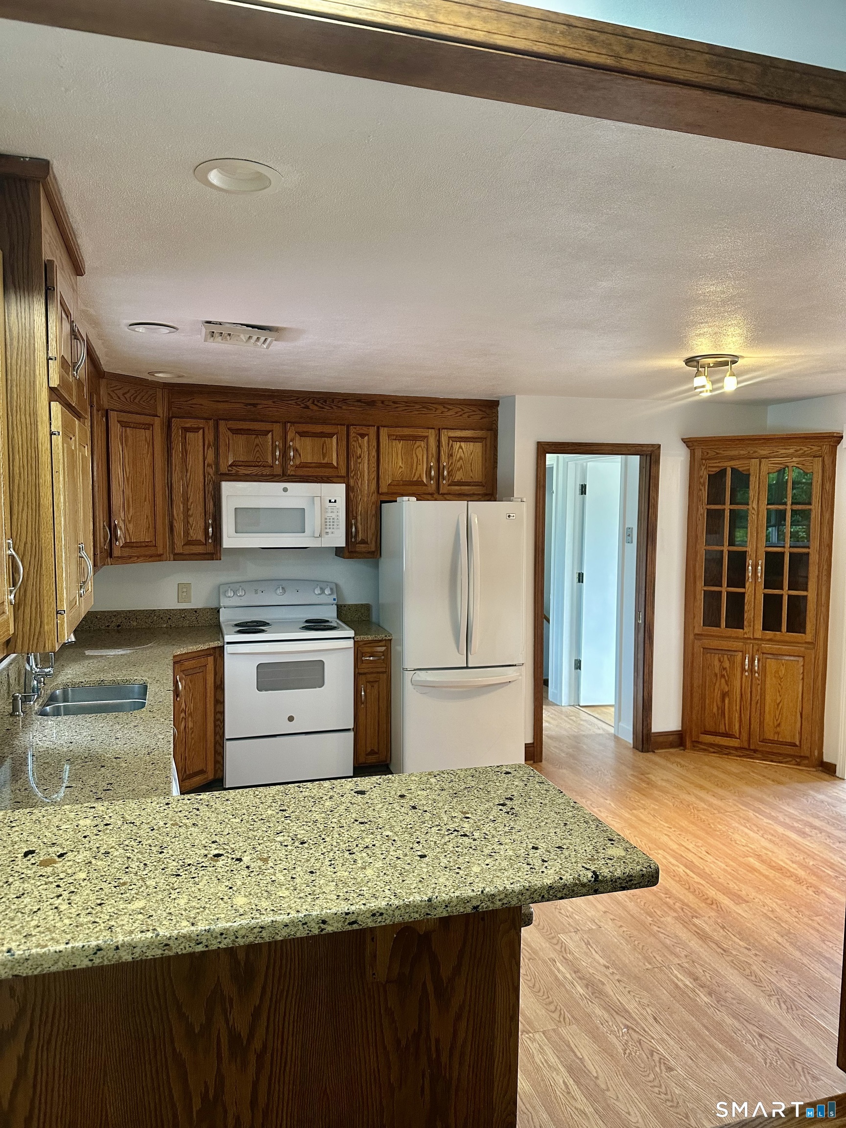 43 Glenview Avenue photo 7