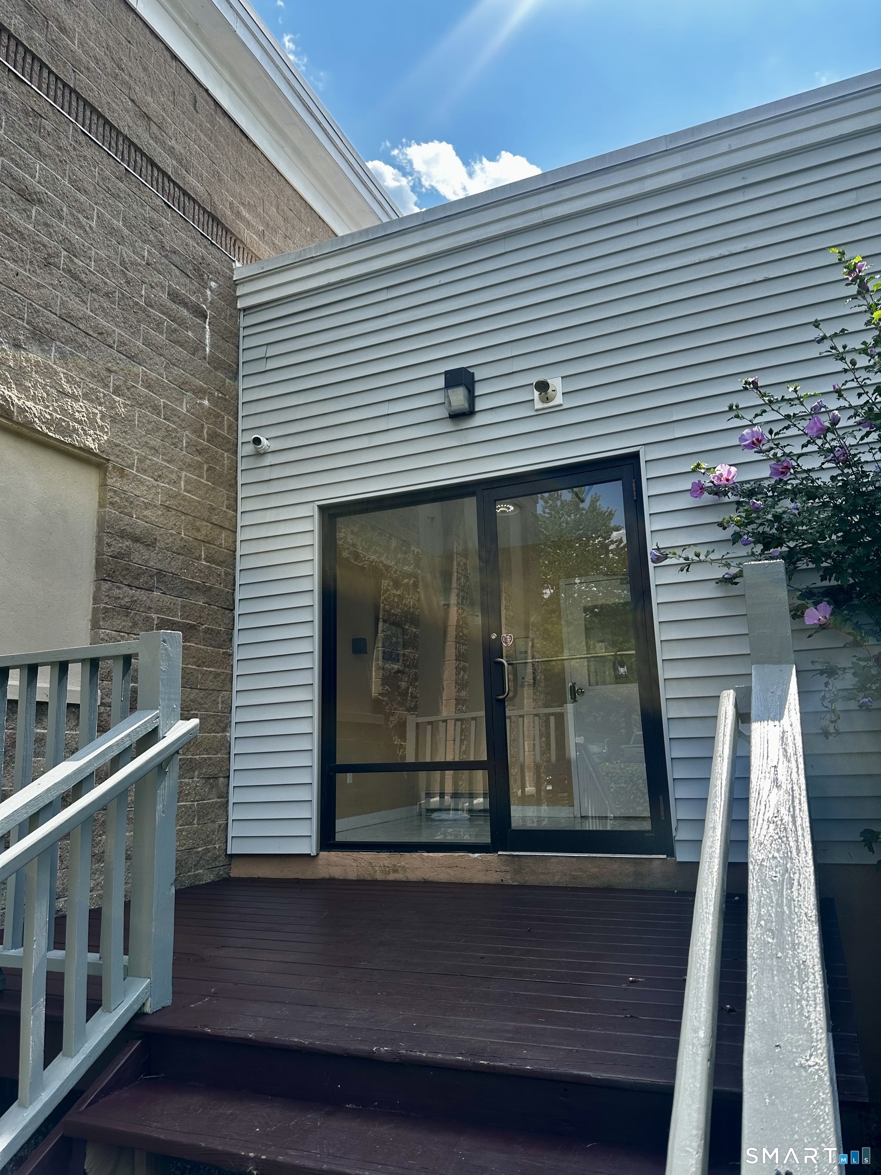 385 Putnam Avenue Unit #3