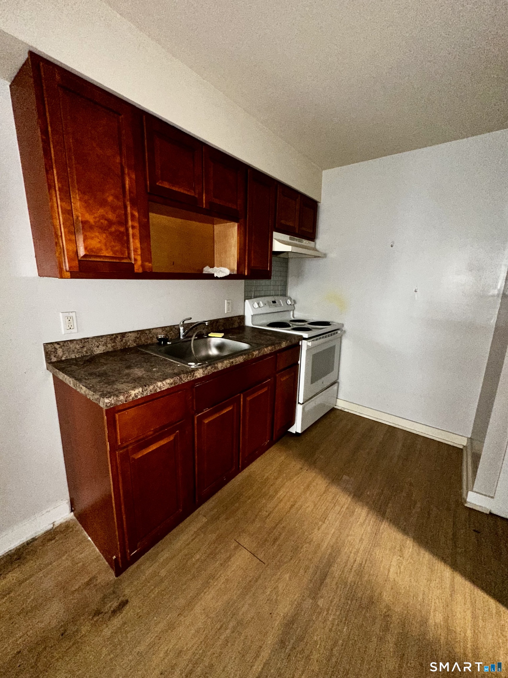 385 Putnam Avenue Unit #3 photo 2