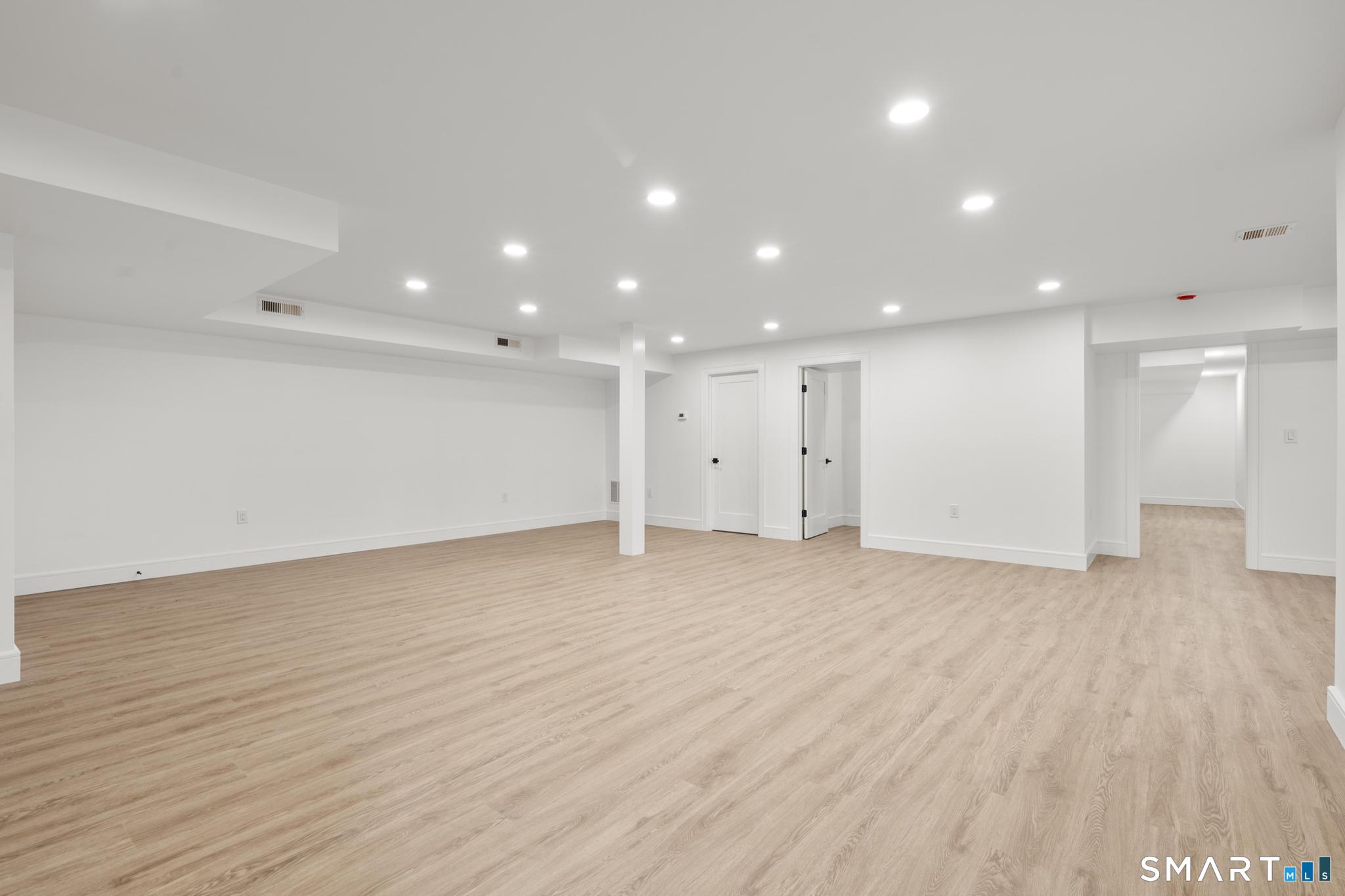 75 Fillow Street photo 38