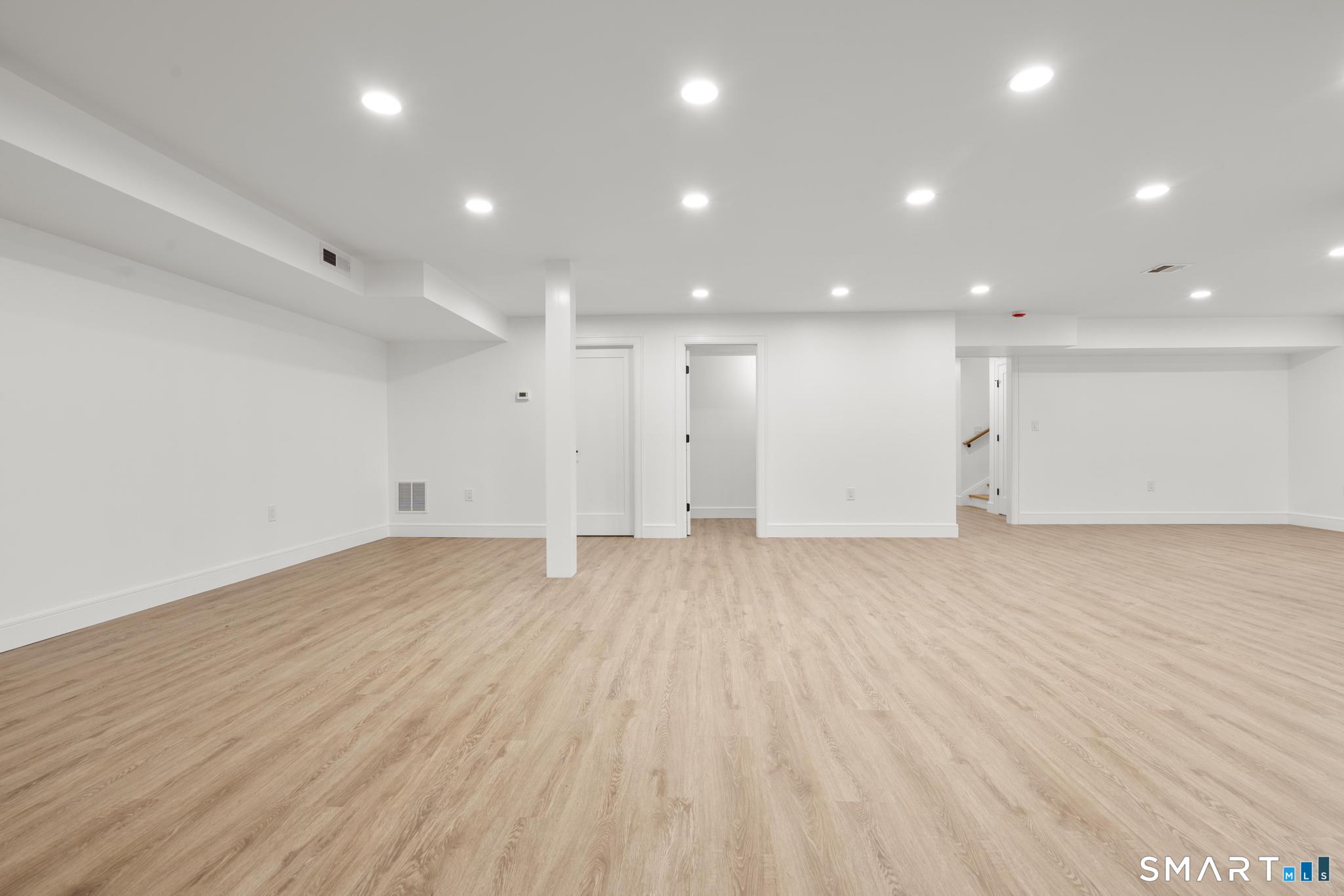 75 Fillow Street photo 39