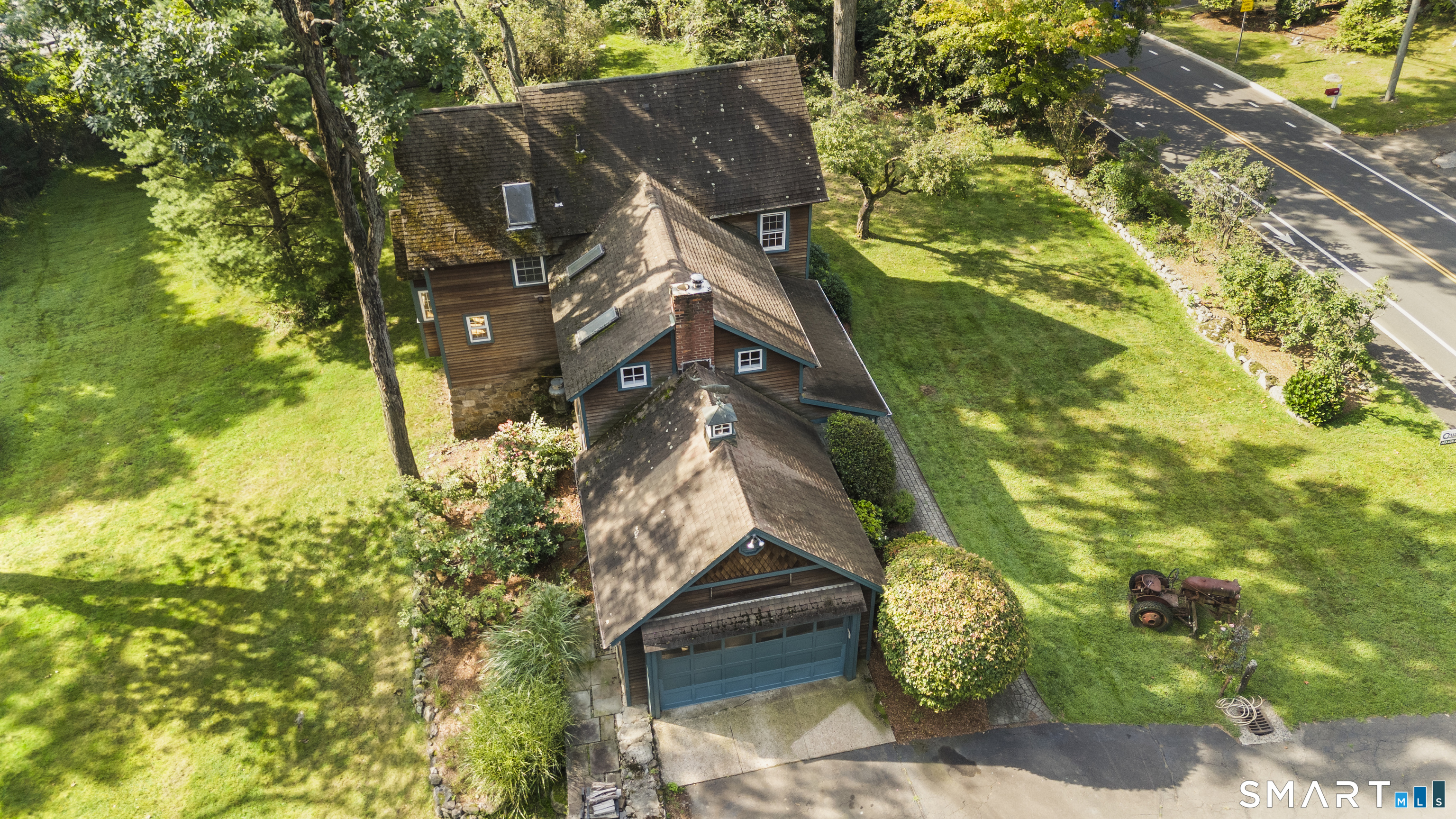 218 Grumman Avenue photo 4