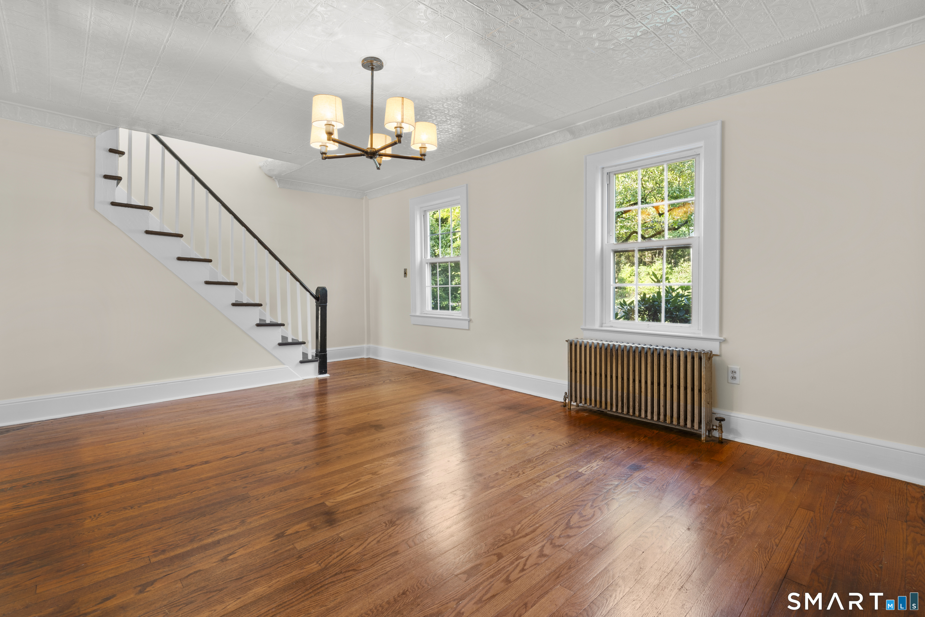 218 Grumman Avenue photo 8