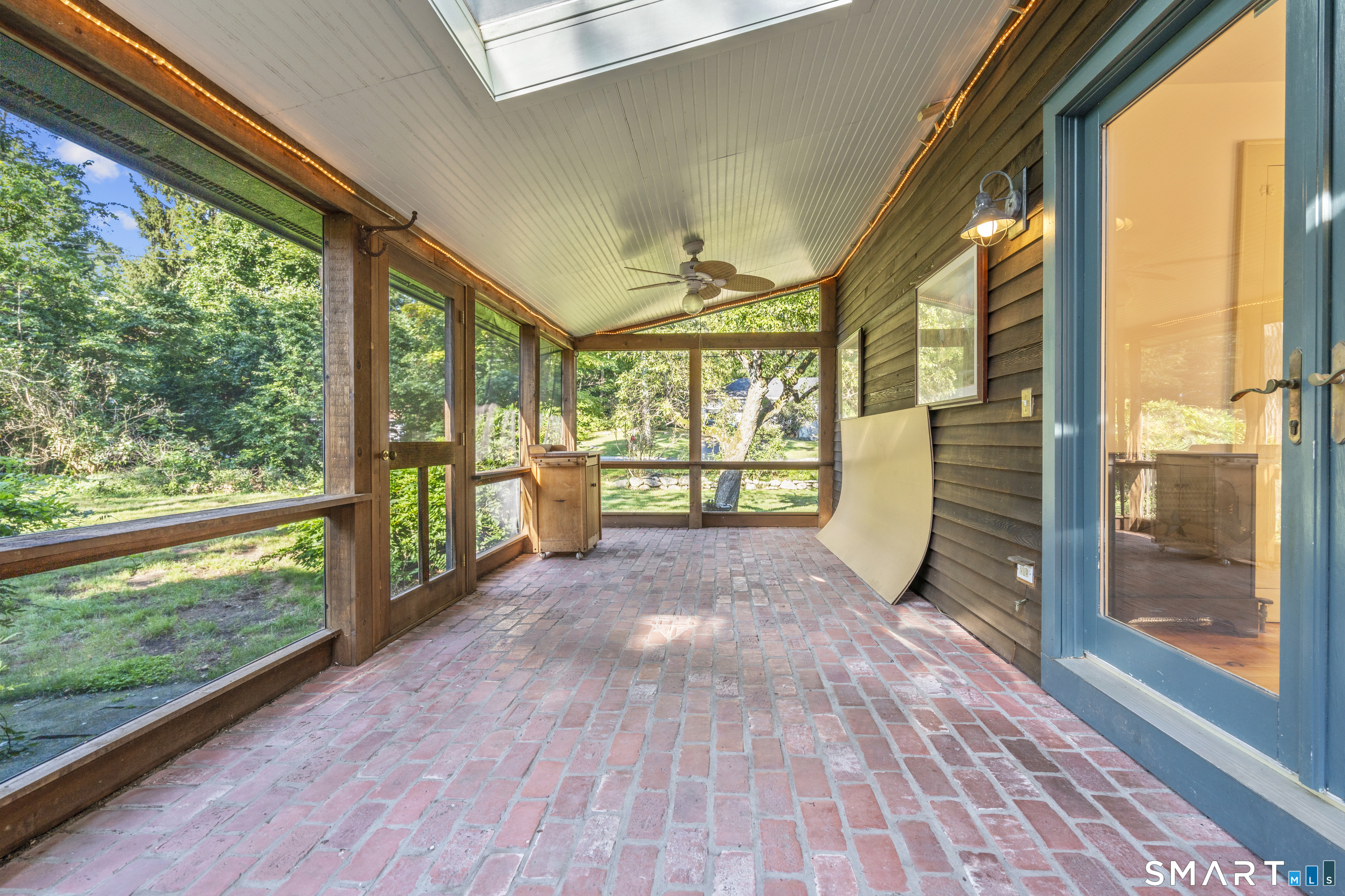 218 Grumman Avenue photo 17
