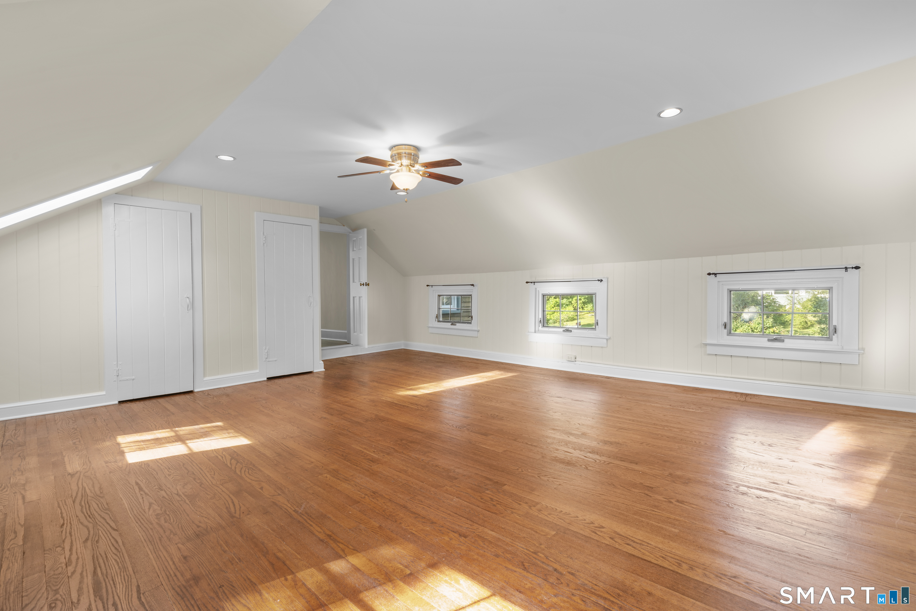 218 Grumman Avenue photo 22