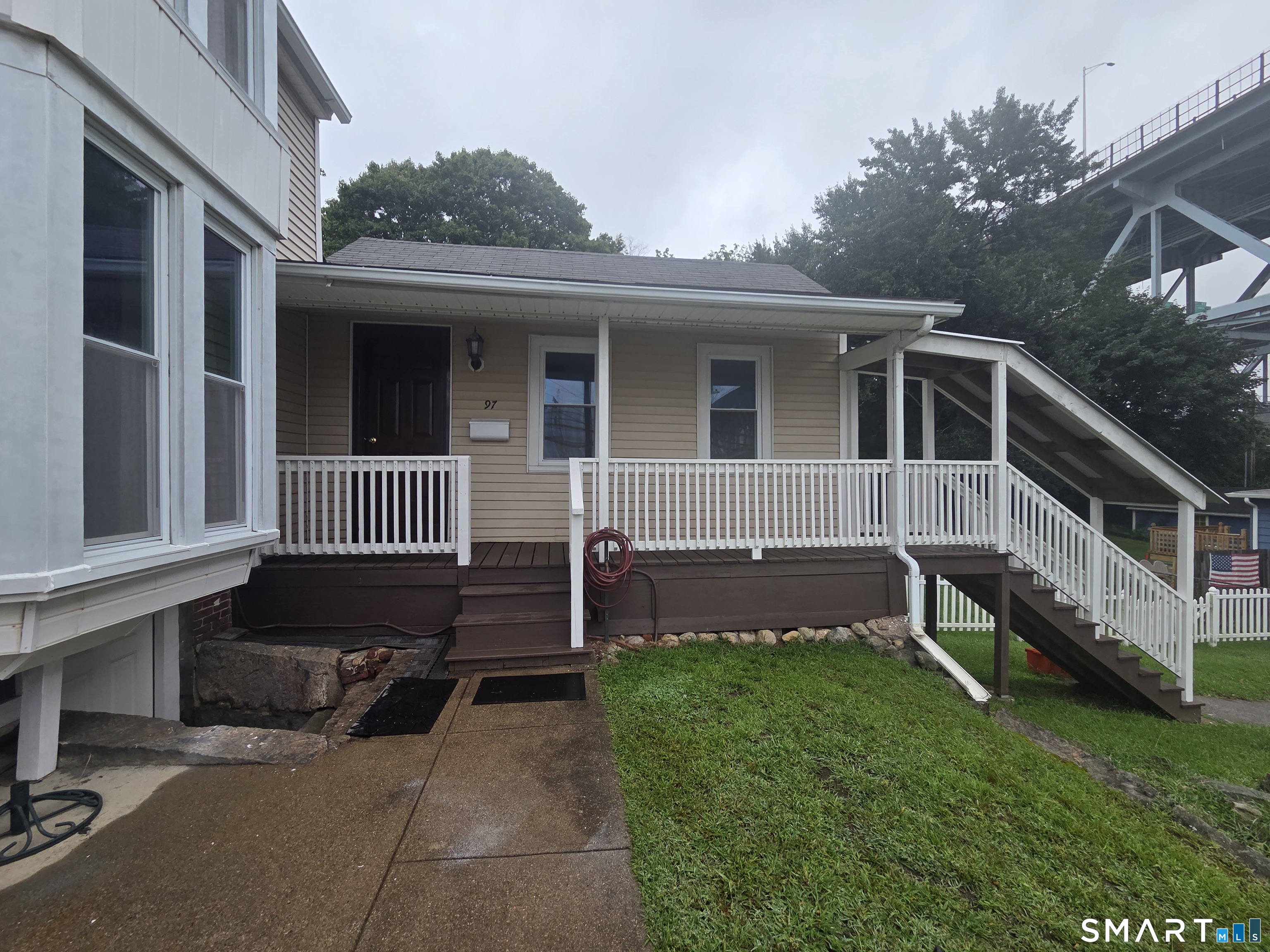 97 Fairview Avenue photo 3