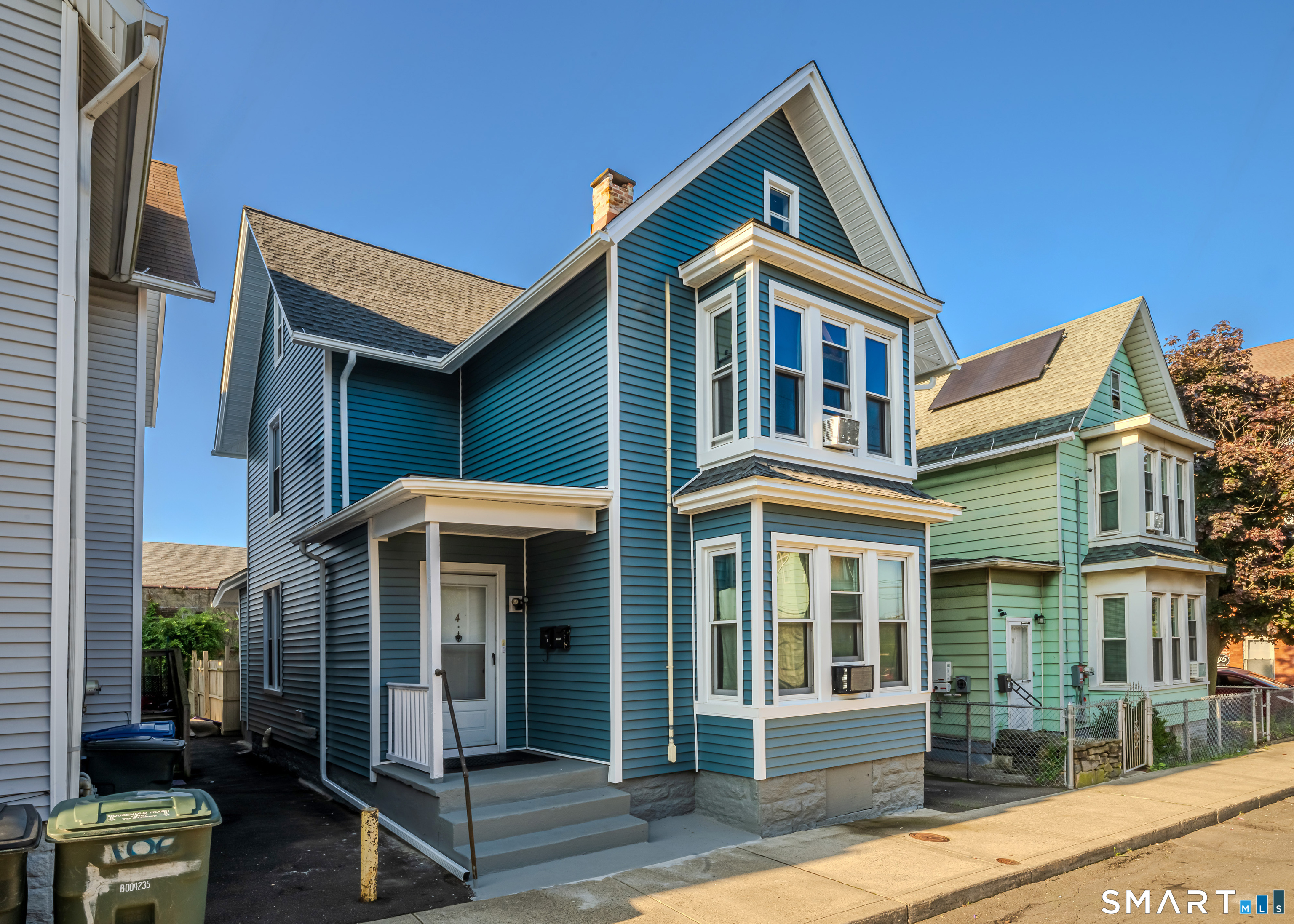 2nd image of 4 Armstrong Pl, Bridgeport, CT 06608 | MLS# 24199964