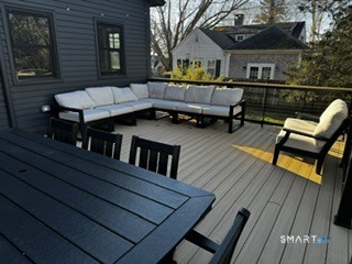 25 Pequot Avenue photo 3
