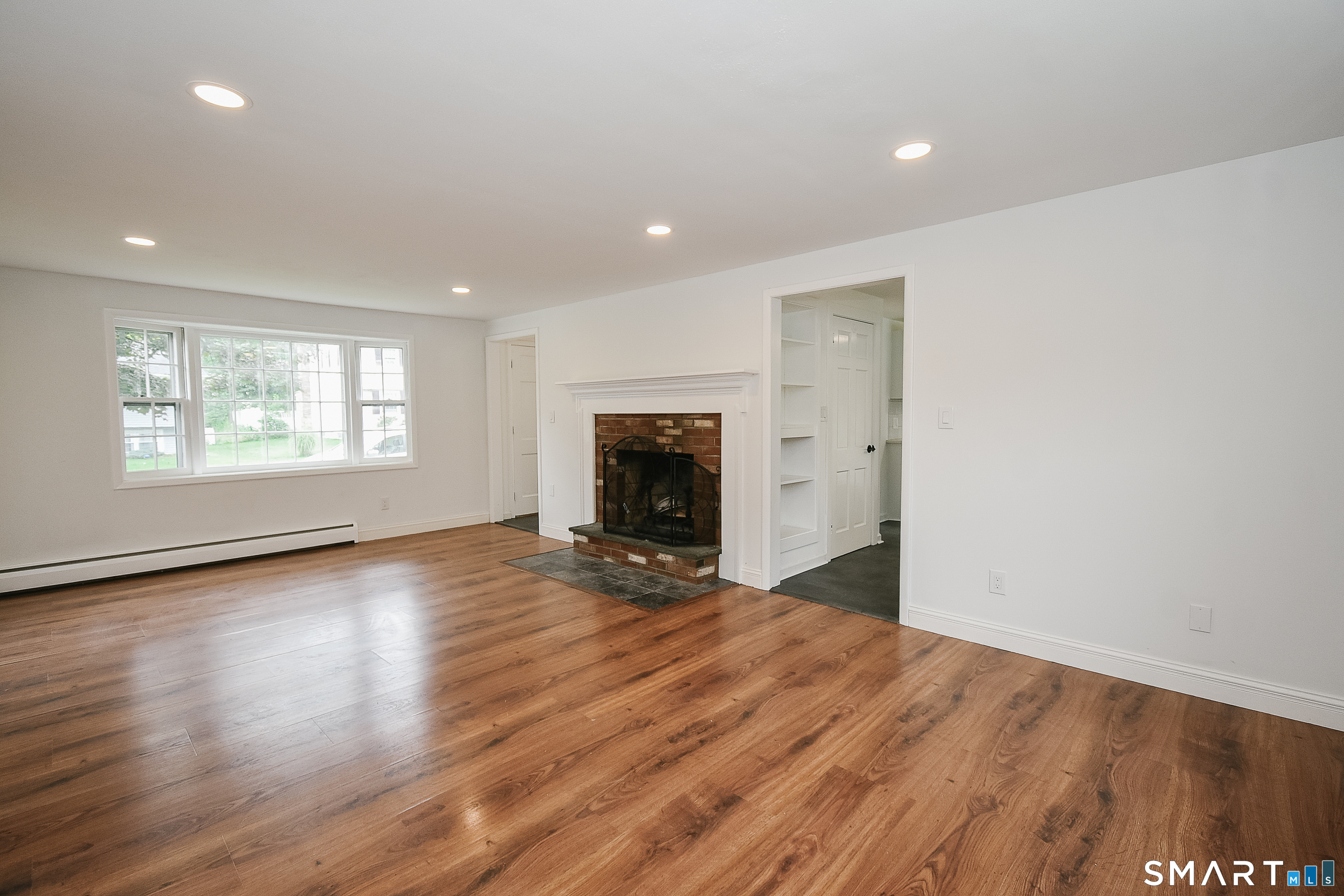 194 Harvard Drive photo 14