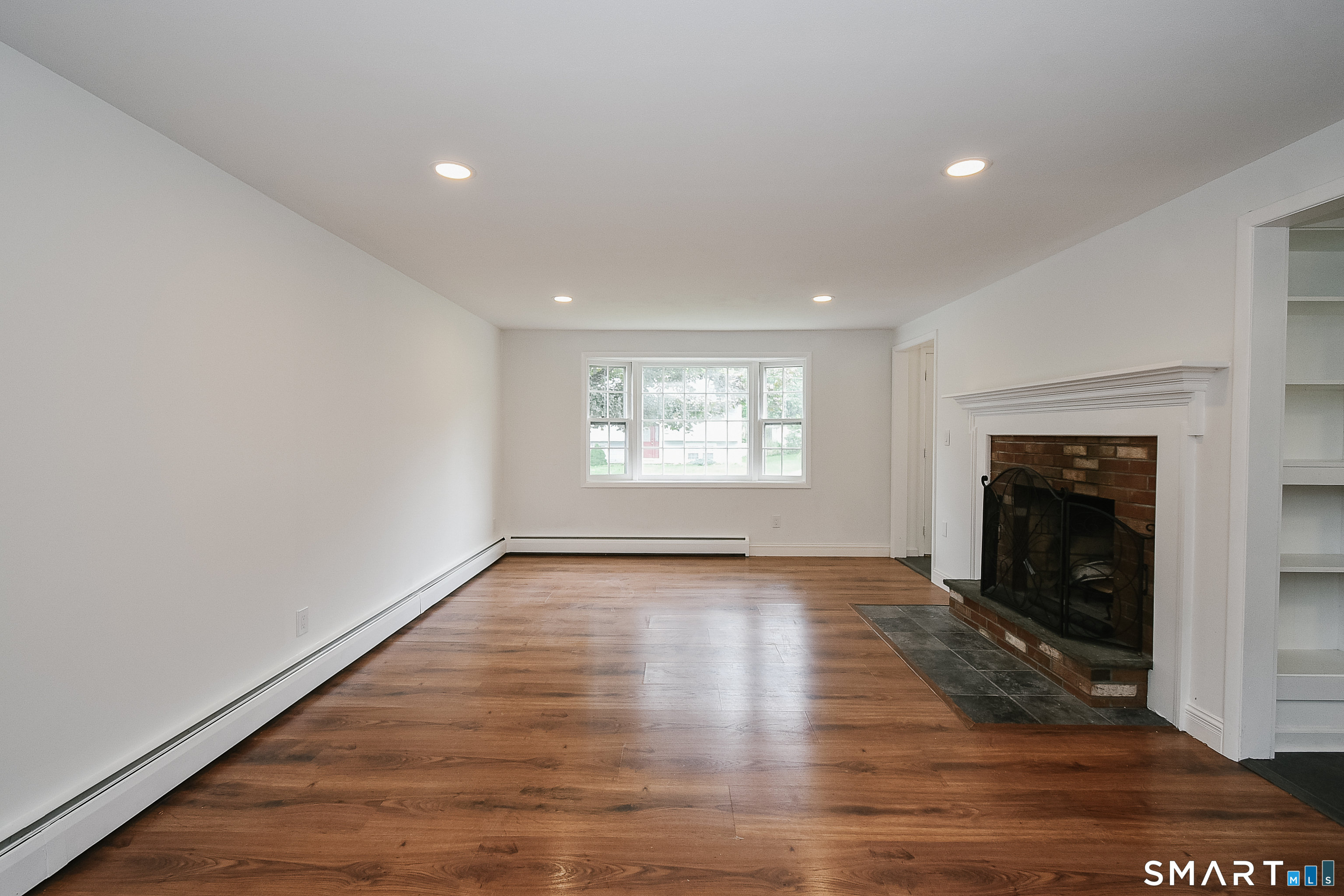 194 Harvard Drive photo 13