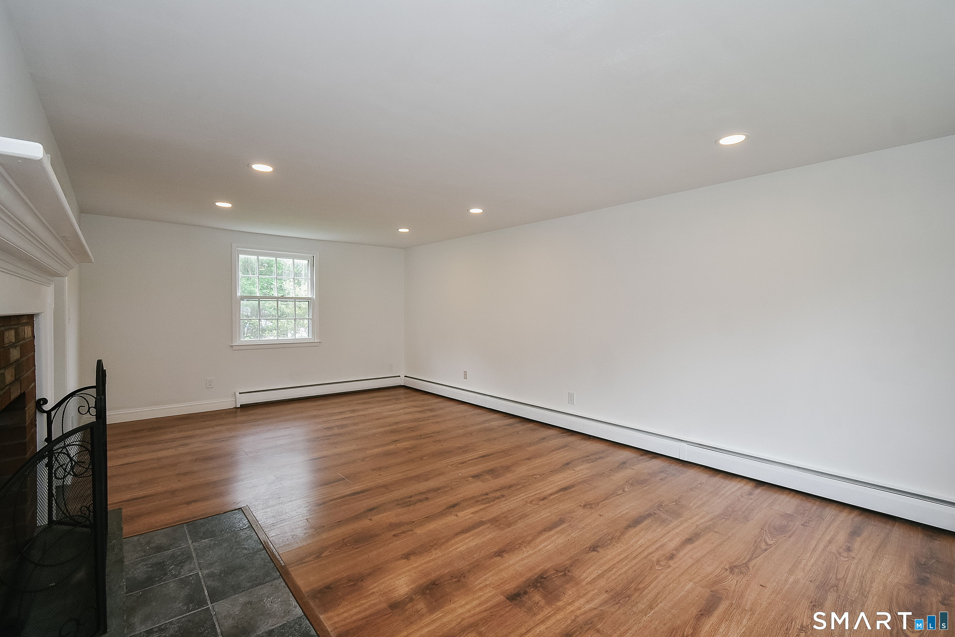 194 Harvard Drive photo 10