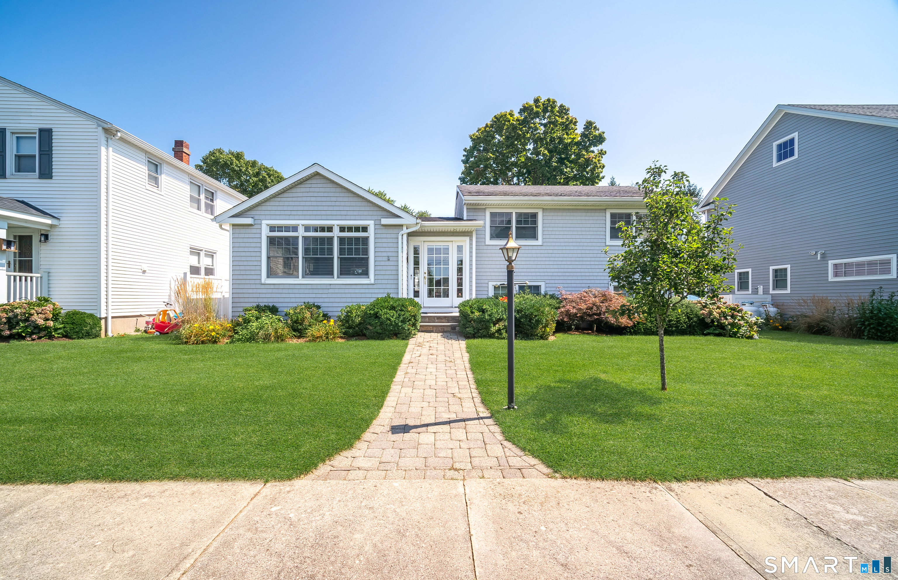 4 East Walk