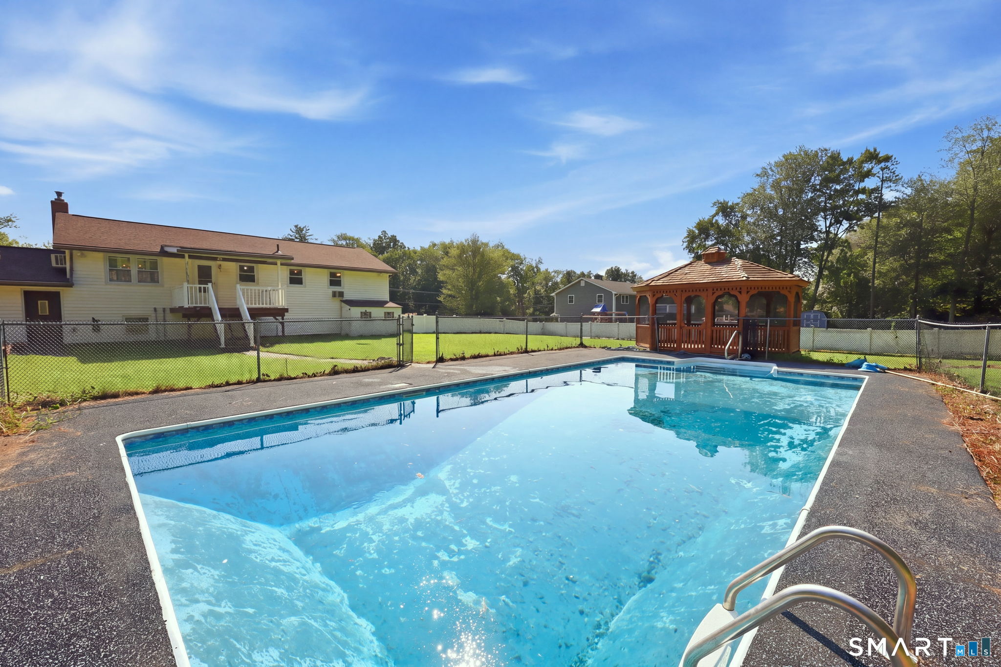 22 Geraldine Drive photo 9