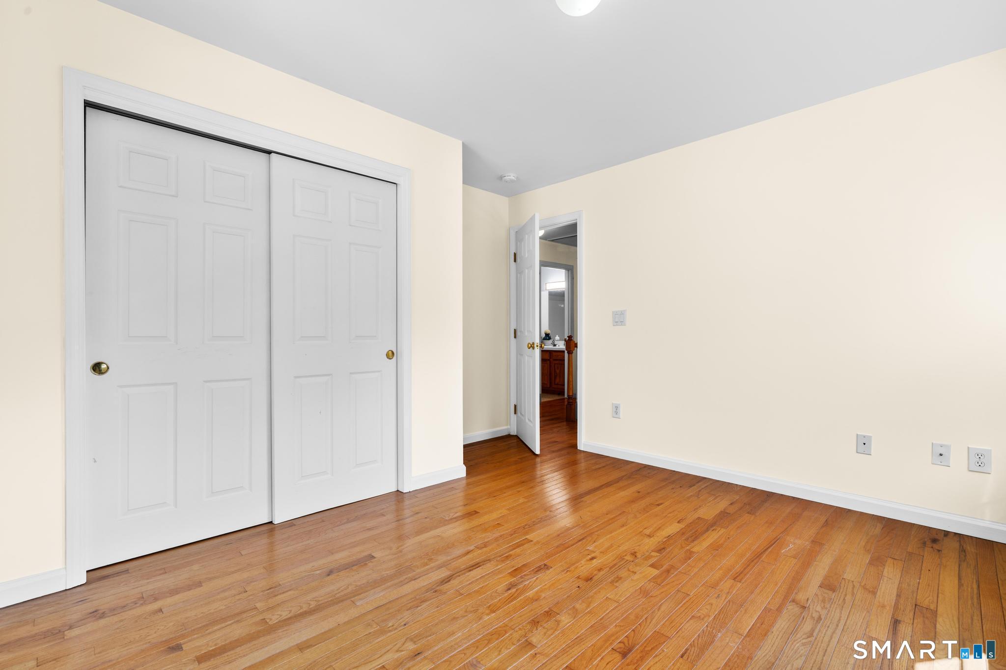 68 East Village Road photo 22