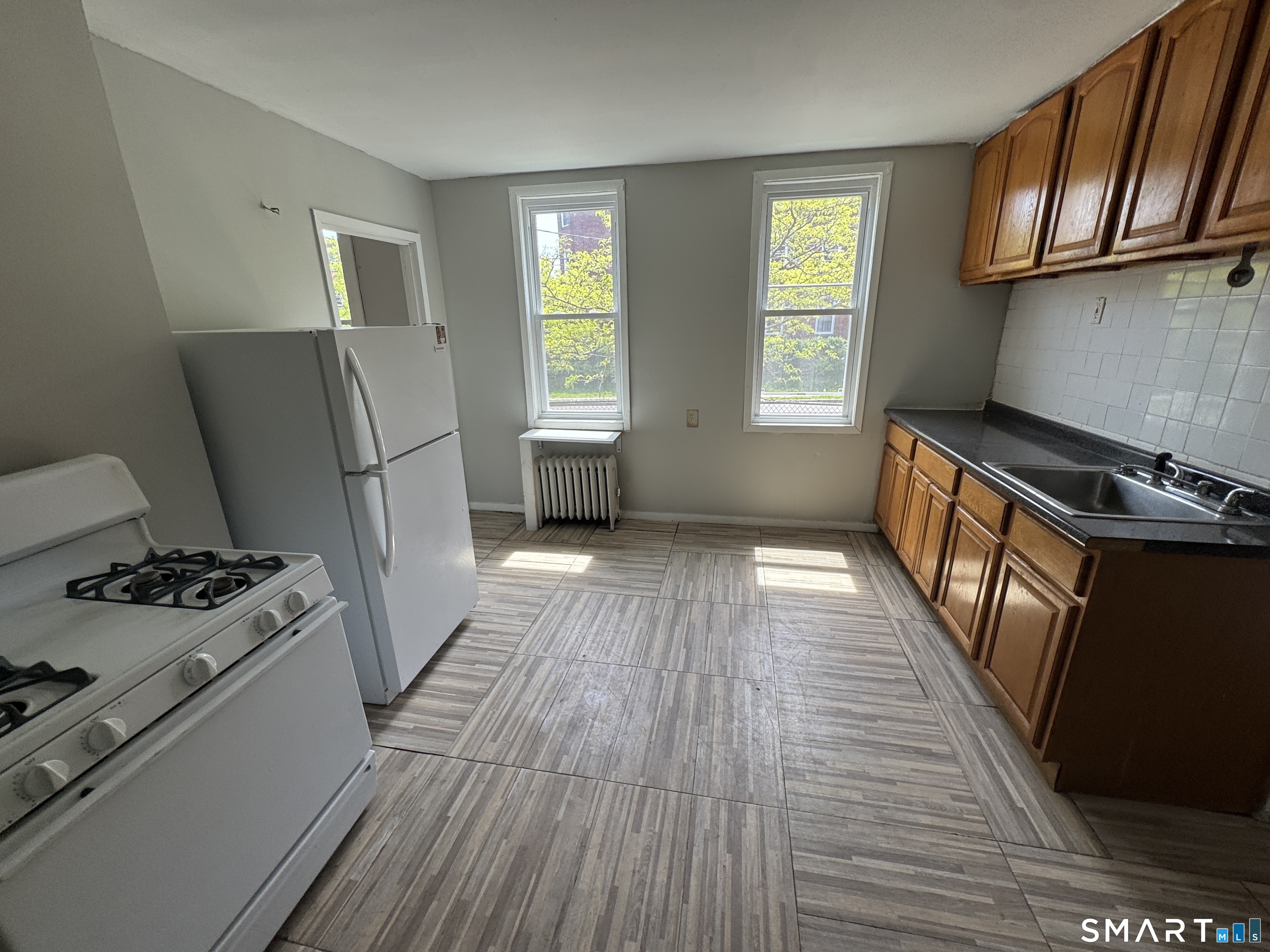 143 Putnam Street photo 18