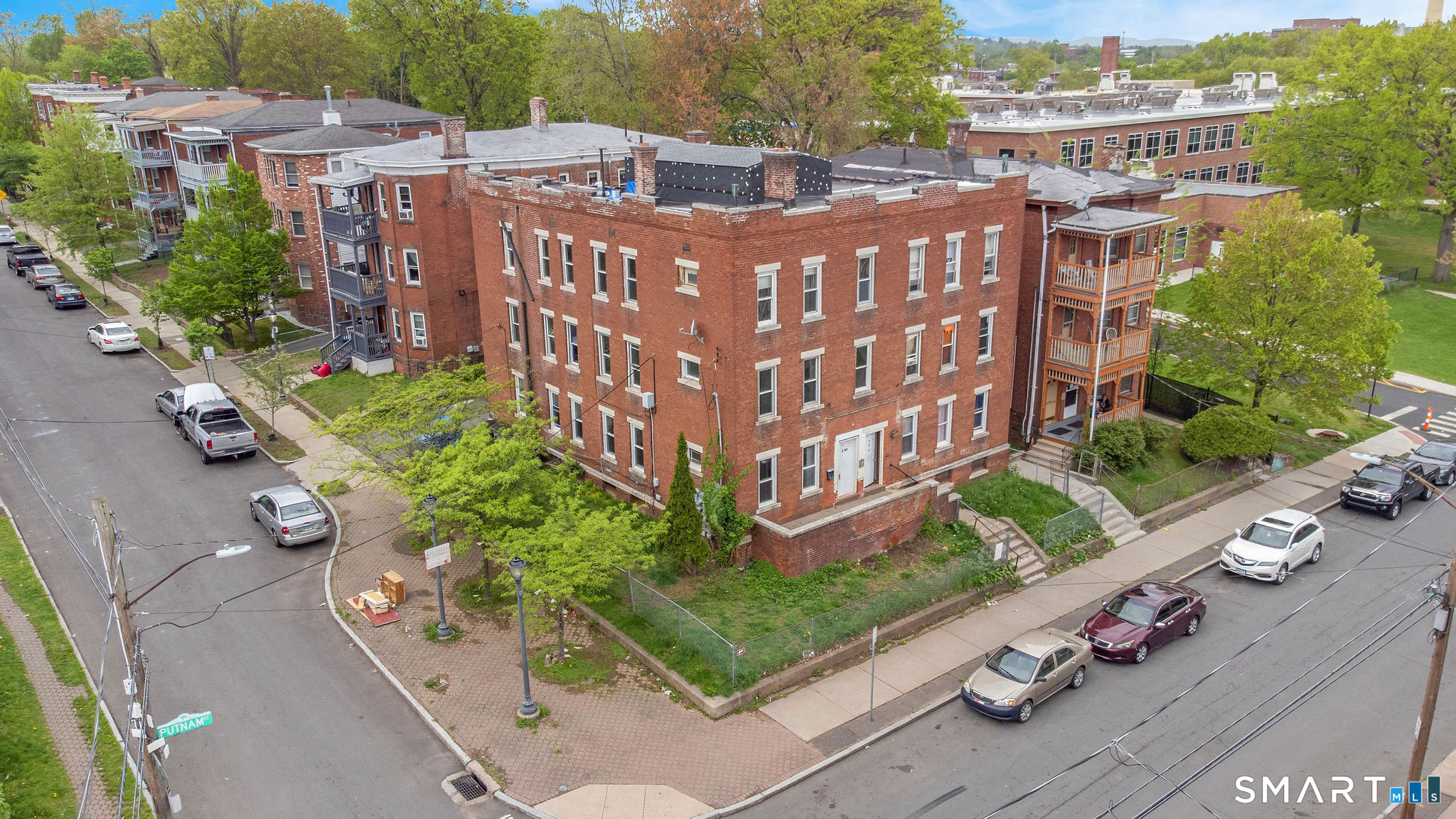 143 Putnam Street photo 31