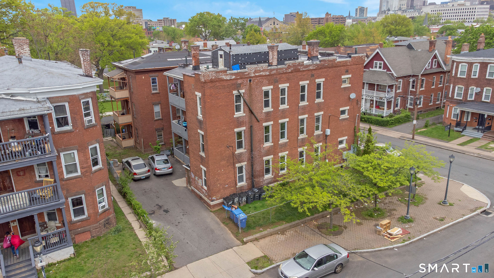143 Putnam Street photo 32