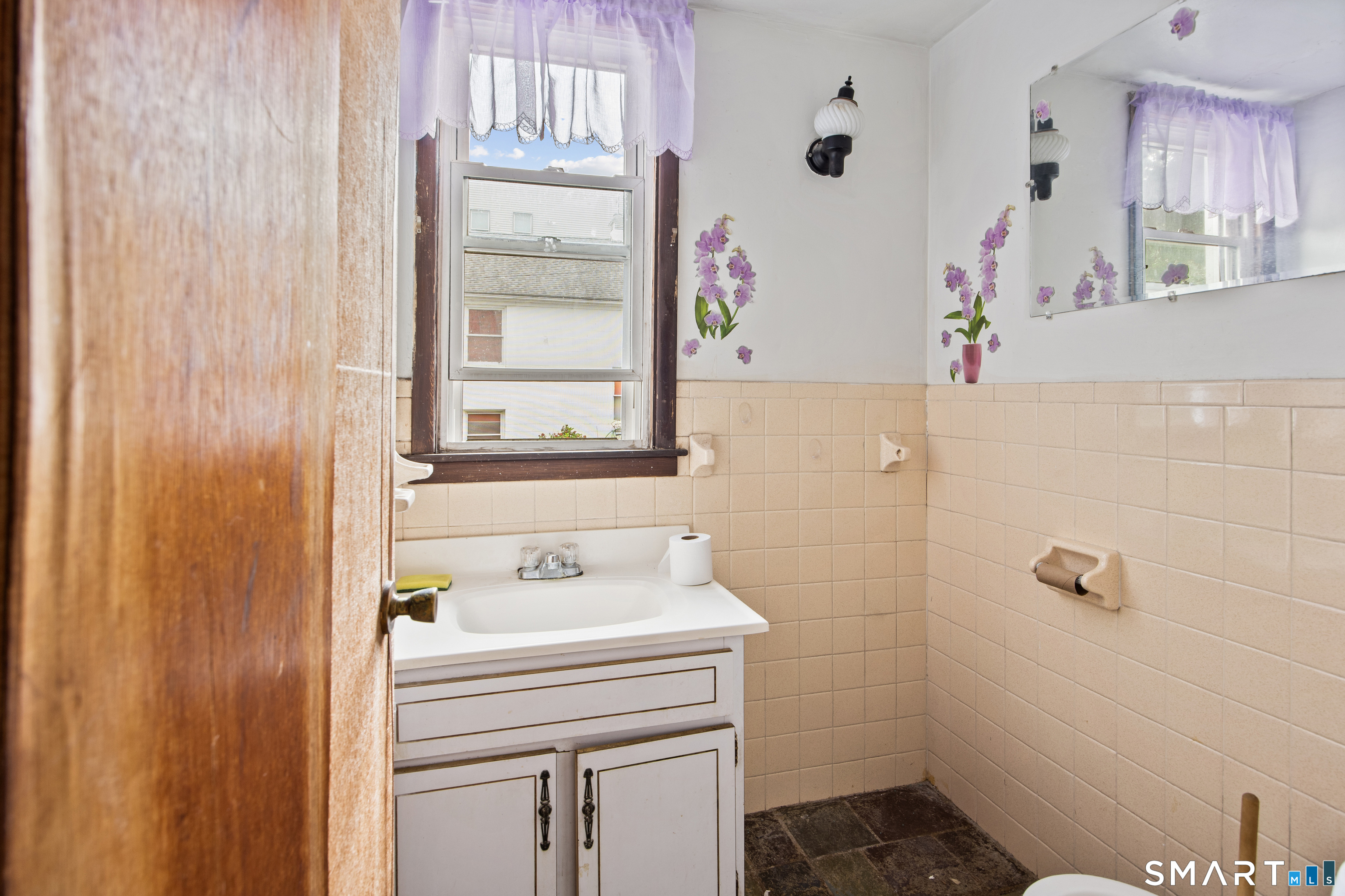 67 Farren Avenue photo 17