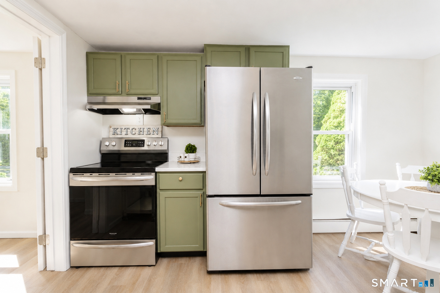 Photo 3 of Single family home for sale at 89 Brook St, Glastonbury, CT 06033 | MLS# 24200830 | Listing updated on 2026-09-18