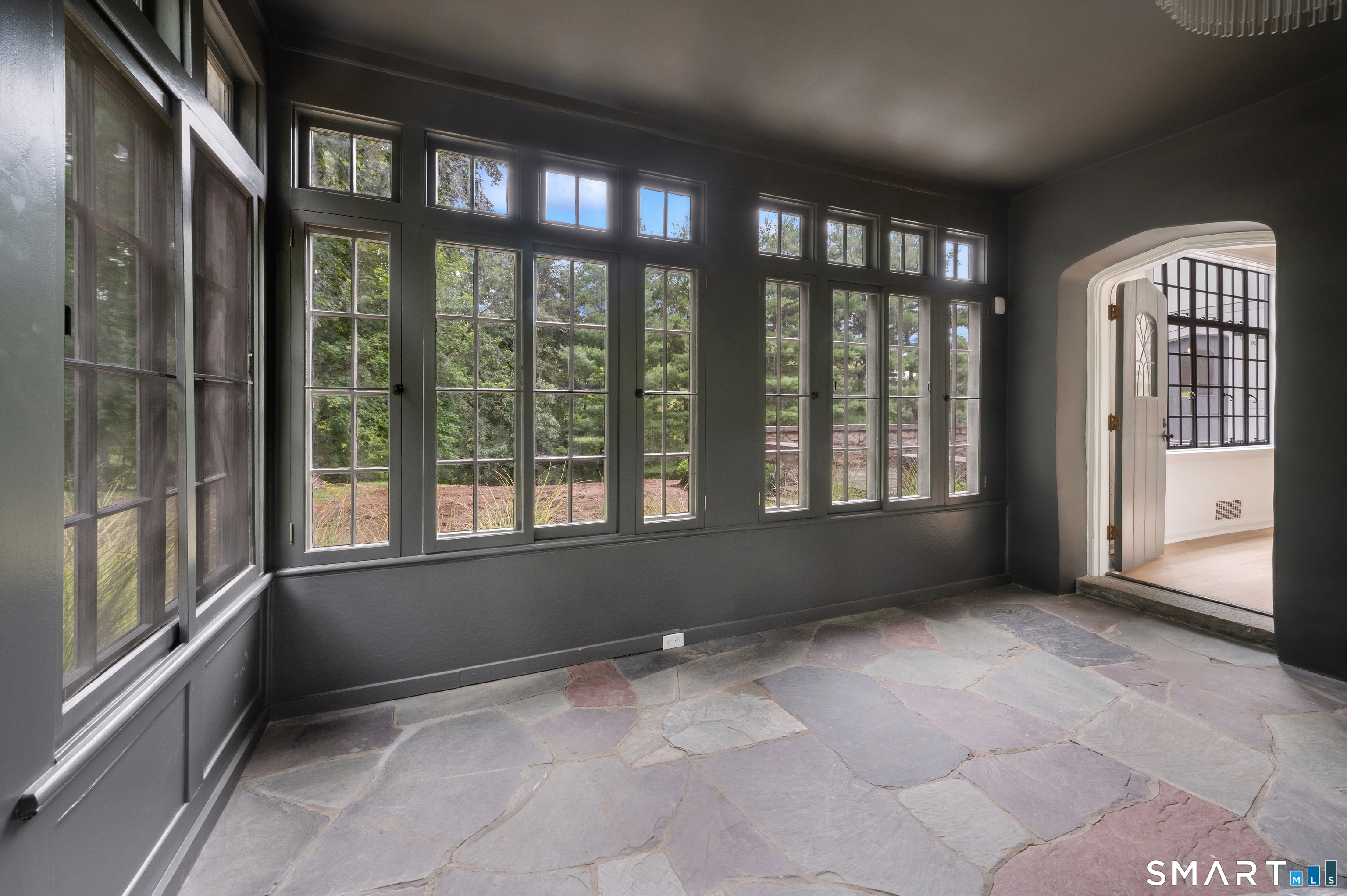 5 Sherwood Avenue photo 5