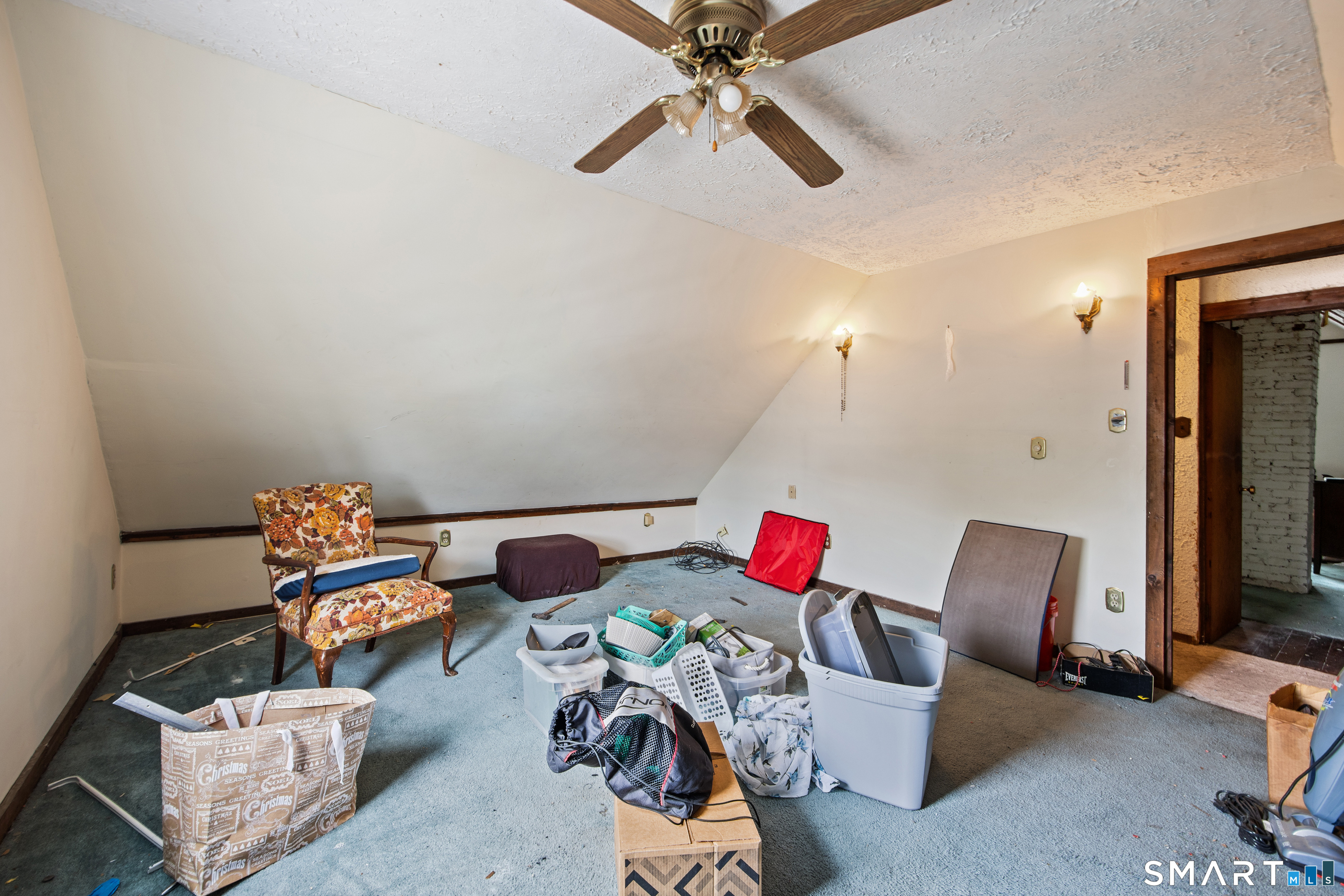 67 Farren Avenue photo 34