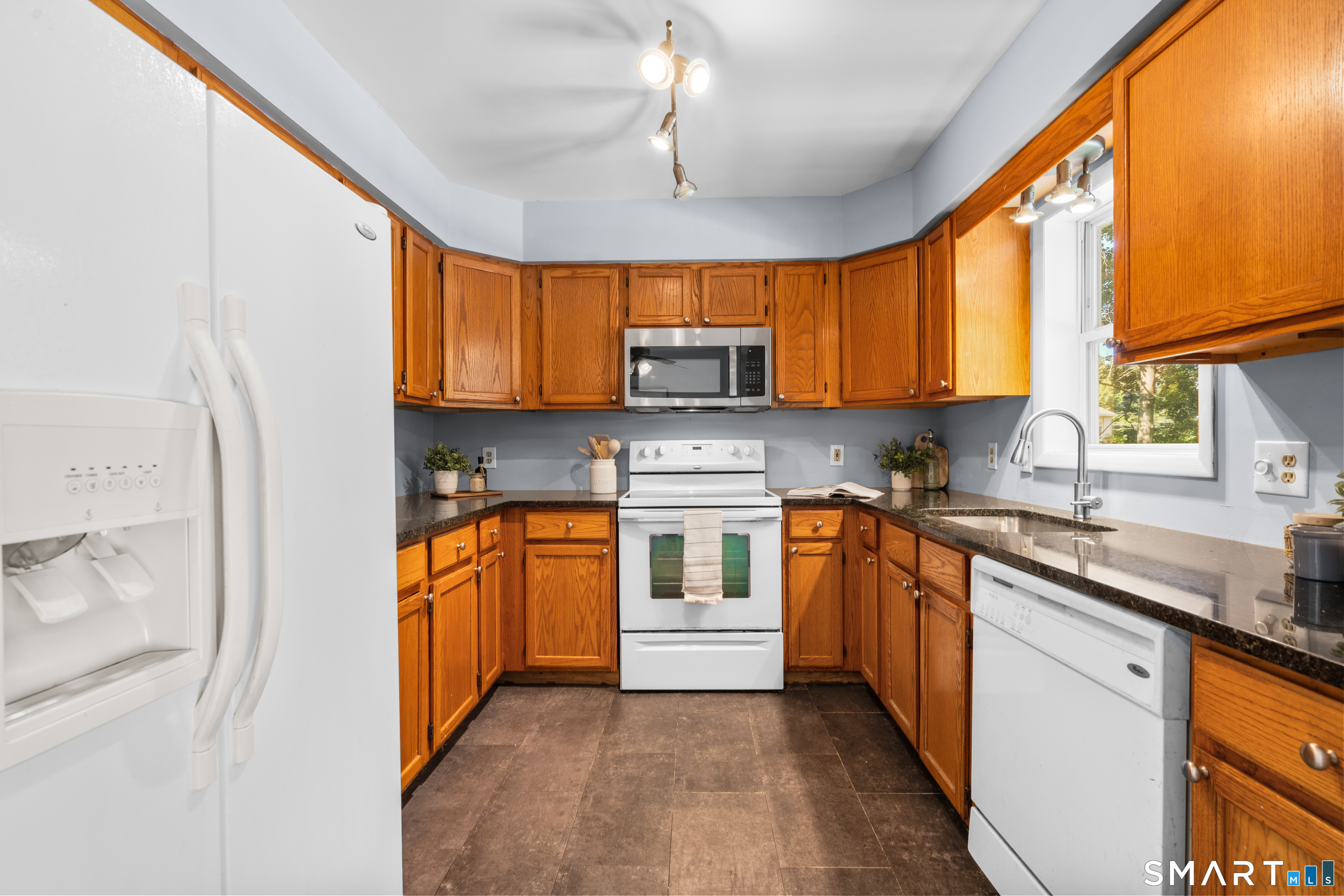 18 Hilltop Drive photo 10