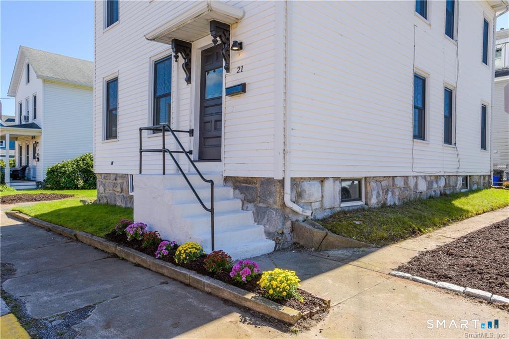 21 Bayview Avenue photo 2