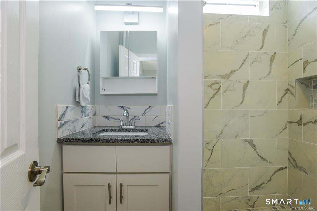 21 Bayview Avenue photo 13